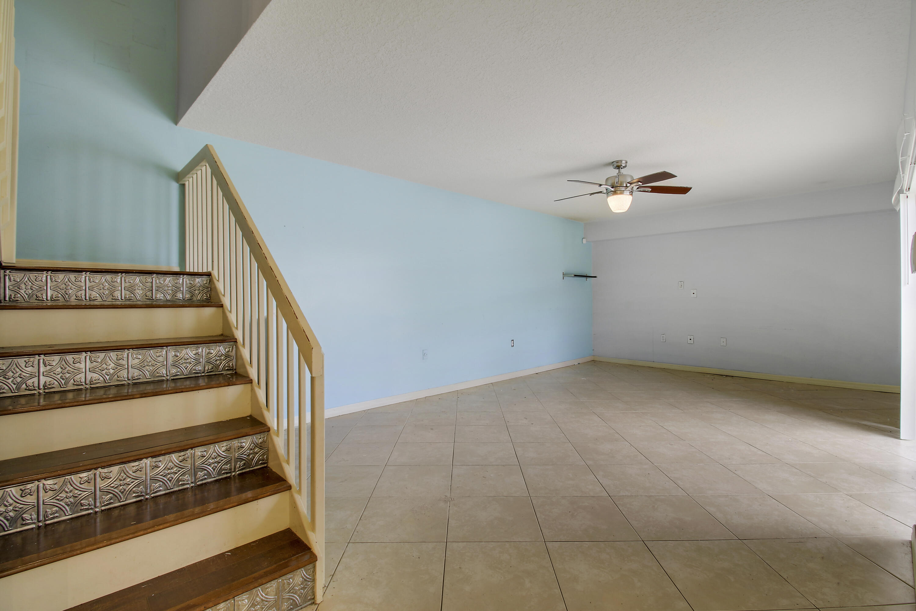 2218 22nd Way
