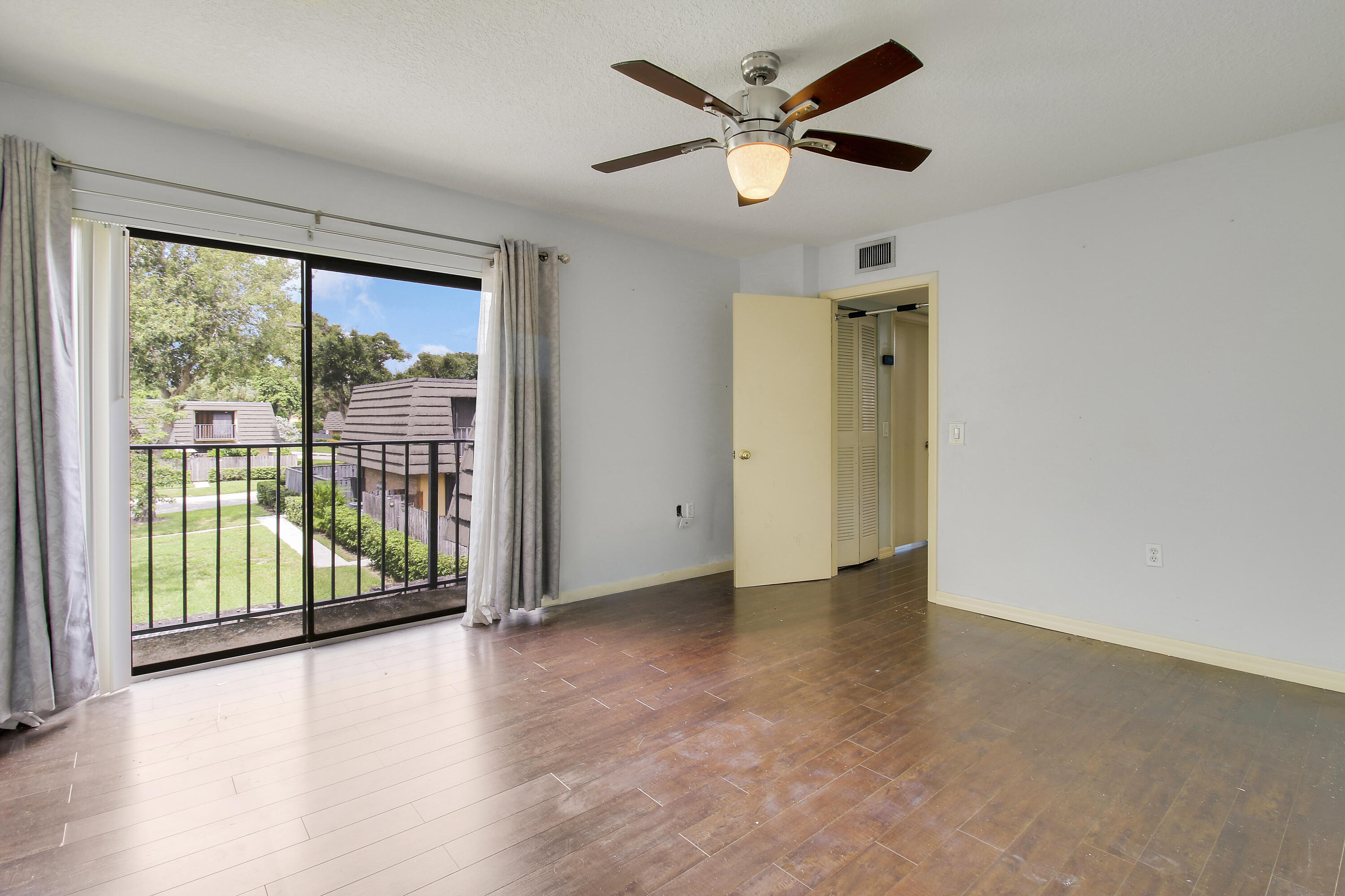 2218 22nd Way