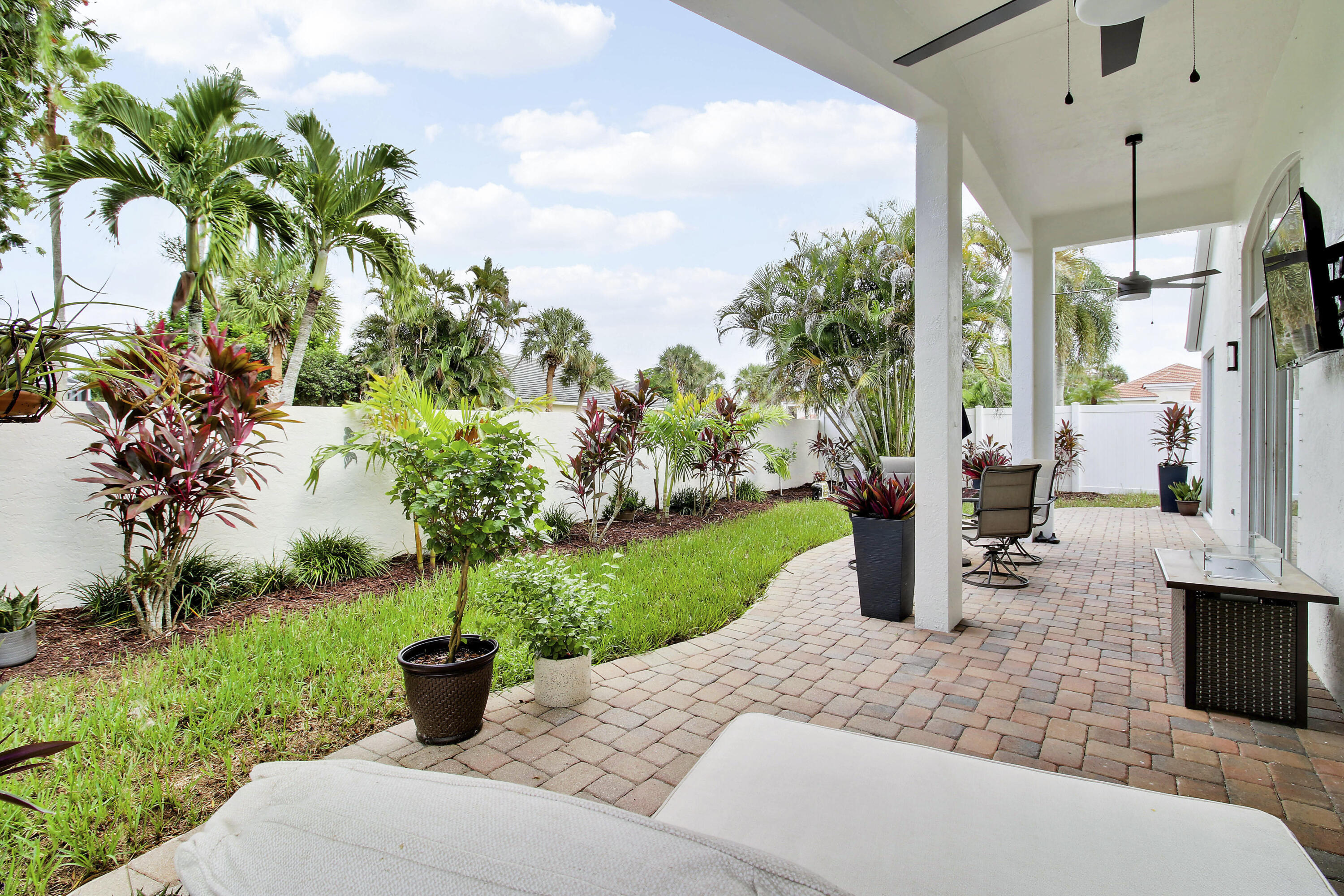8161 Cypress Point Road
