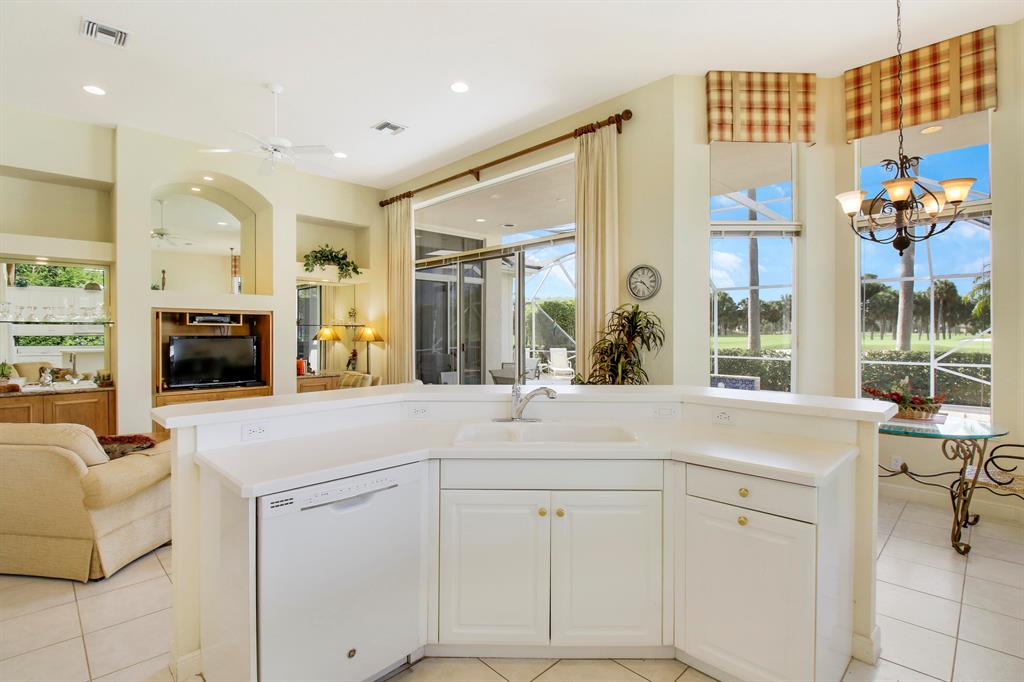 6778 Oakmont Way