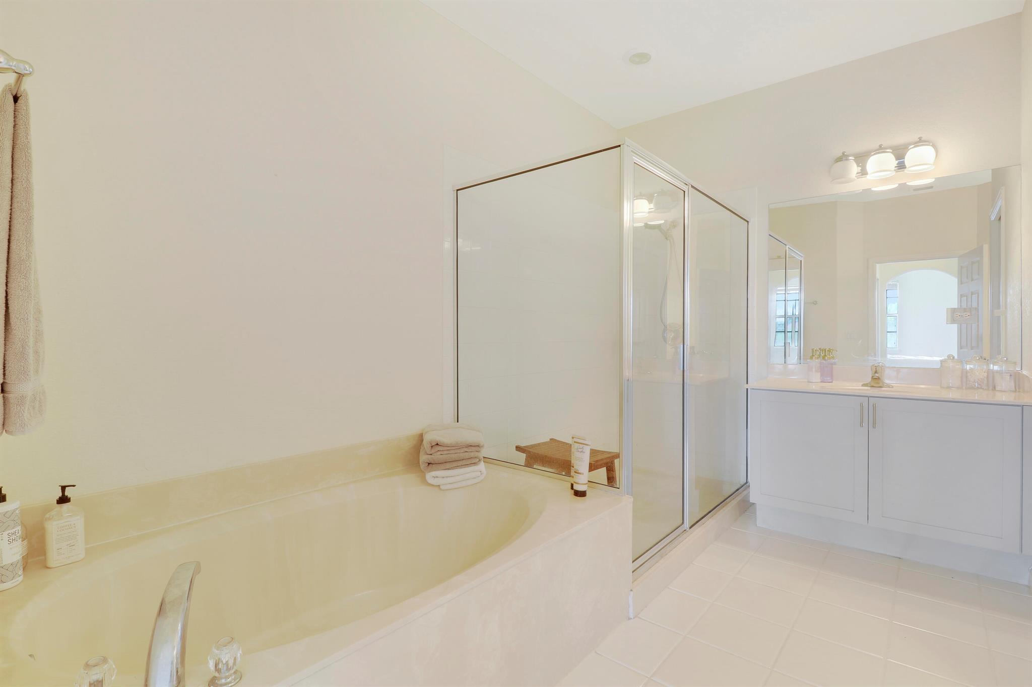 425 Greenwich Circle 203
