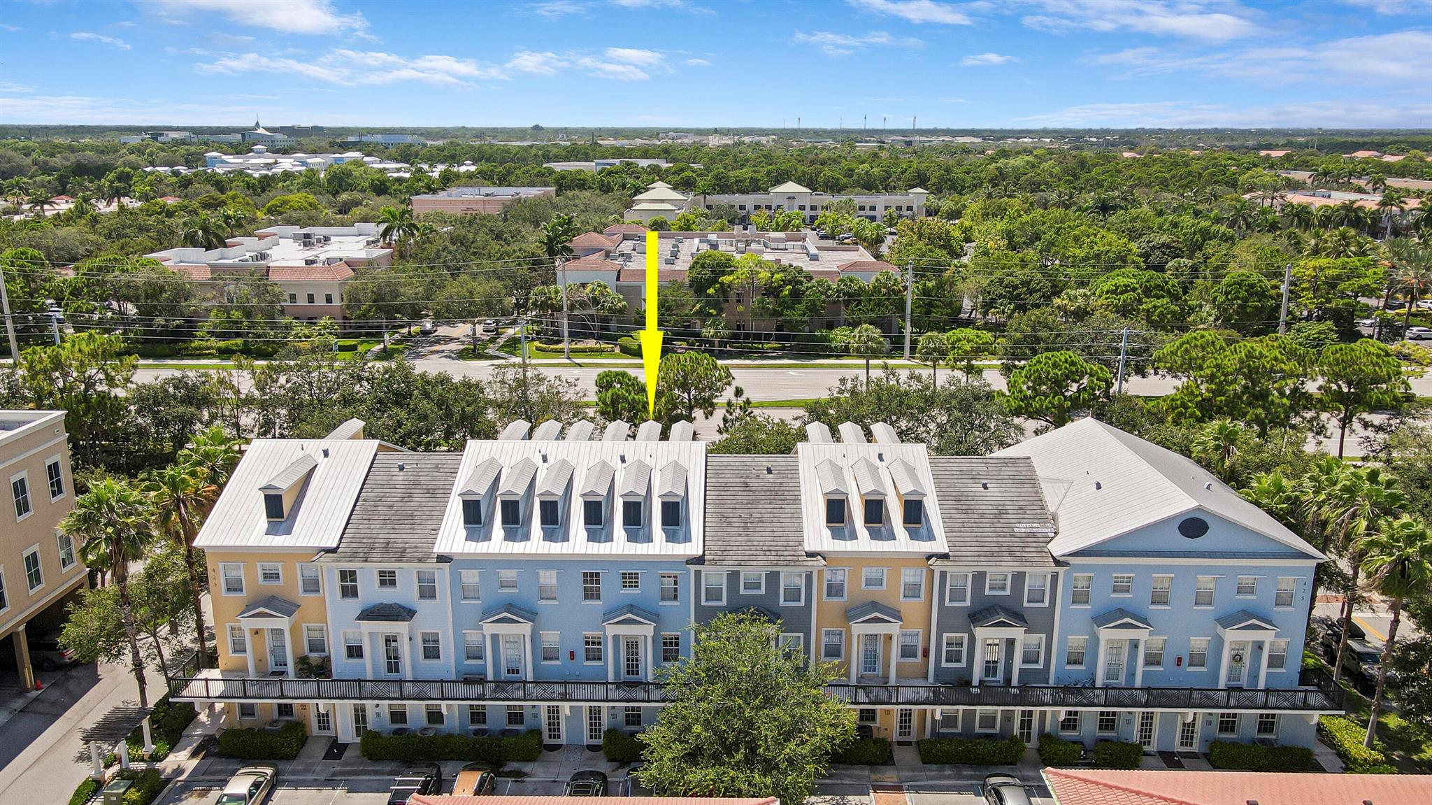 425 Greenwich Circle 203