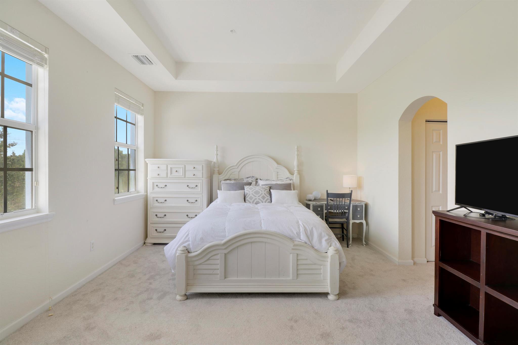 425 Greenwich Circle 203