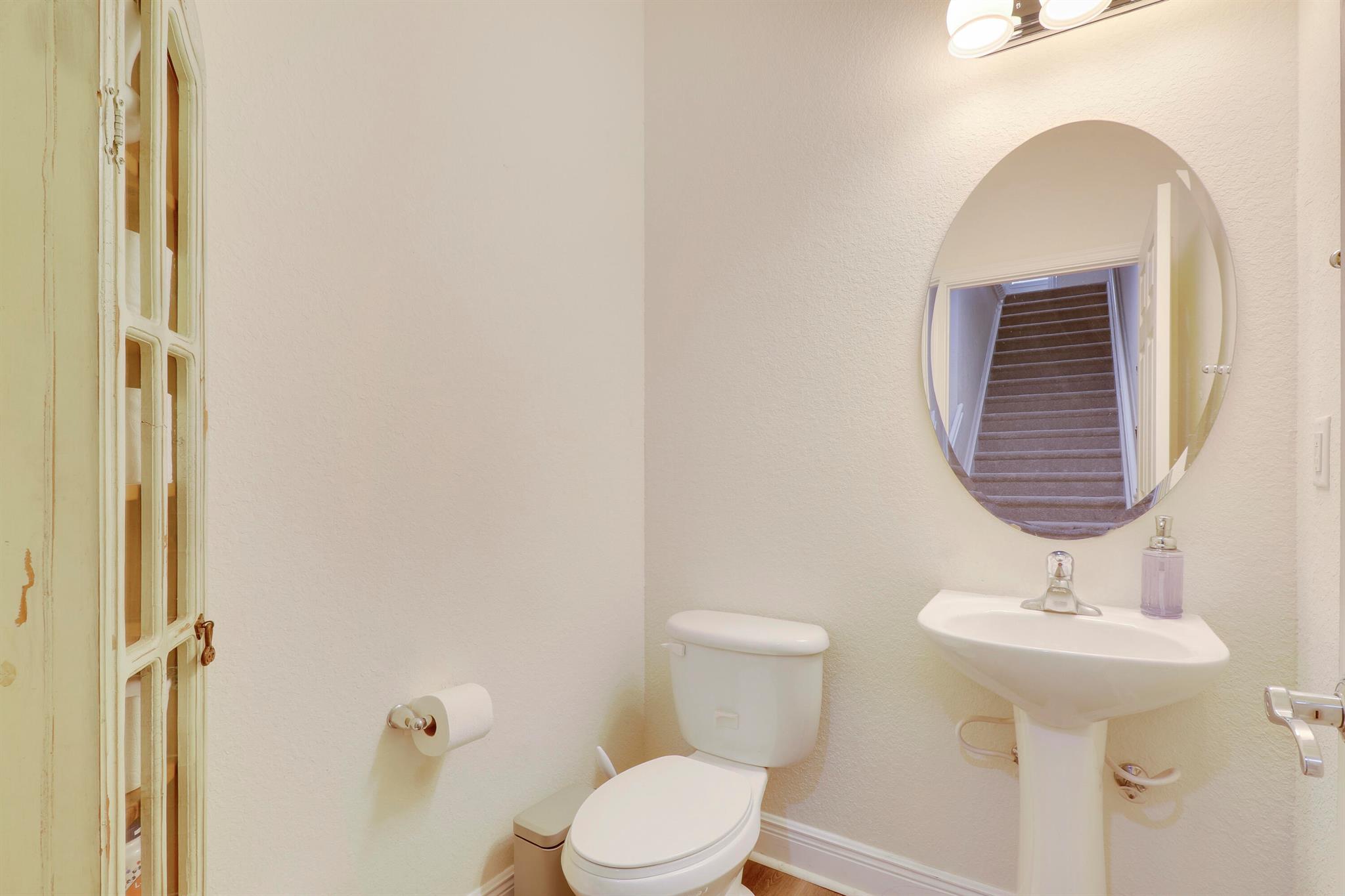 425 Greenwich Circle 203