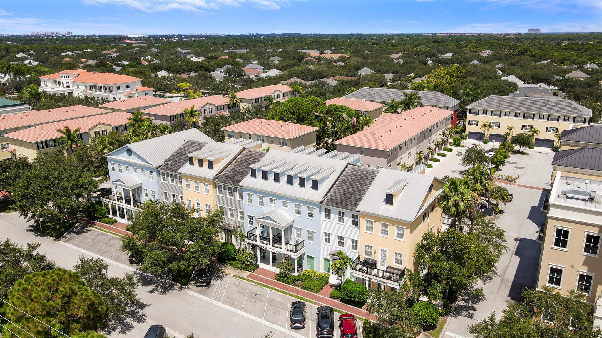 425 Greenwich Circle 203