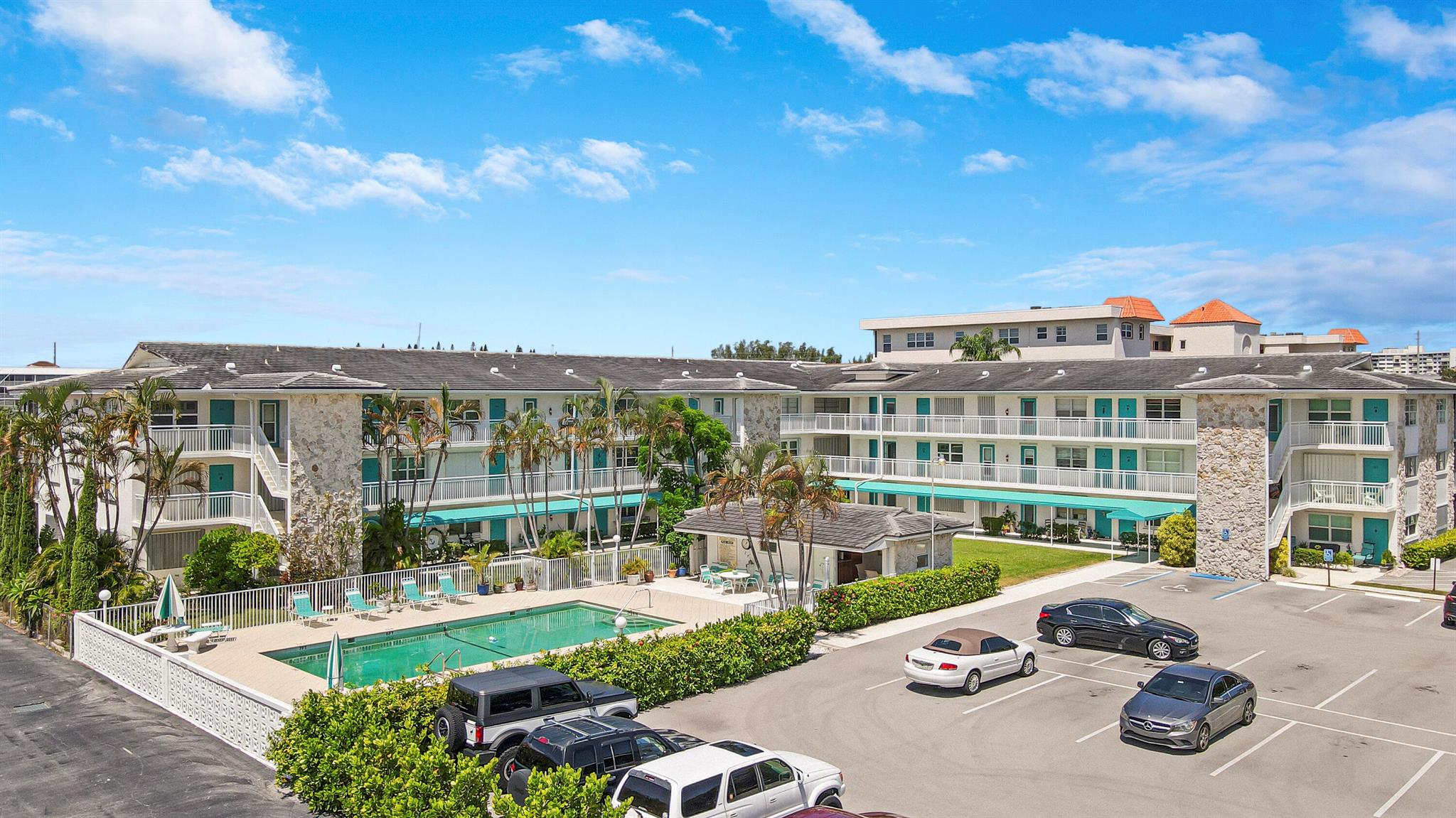 37 Yacht Club Drive 302