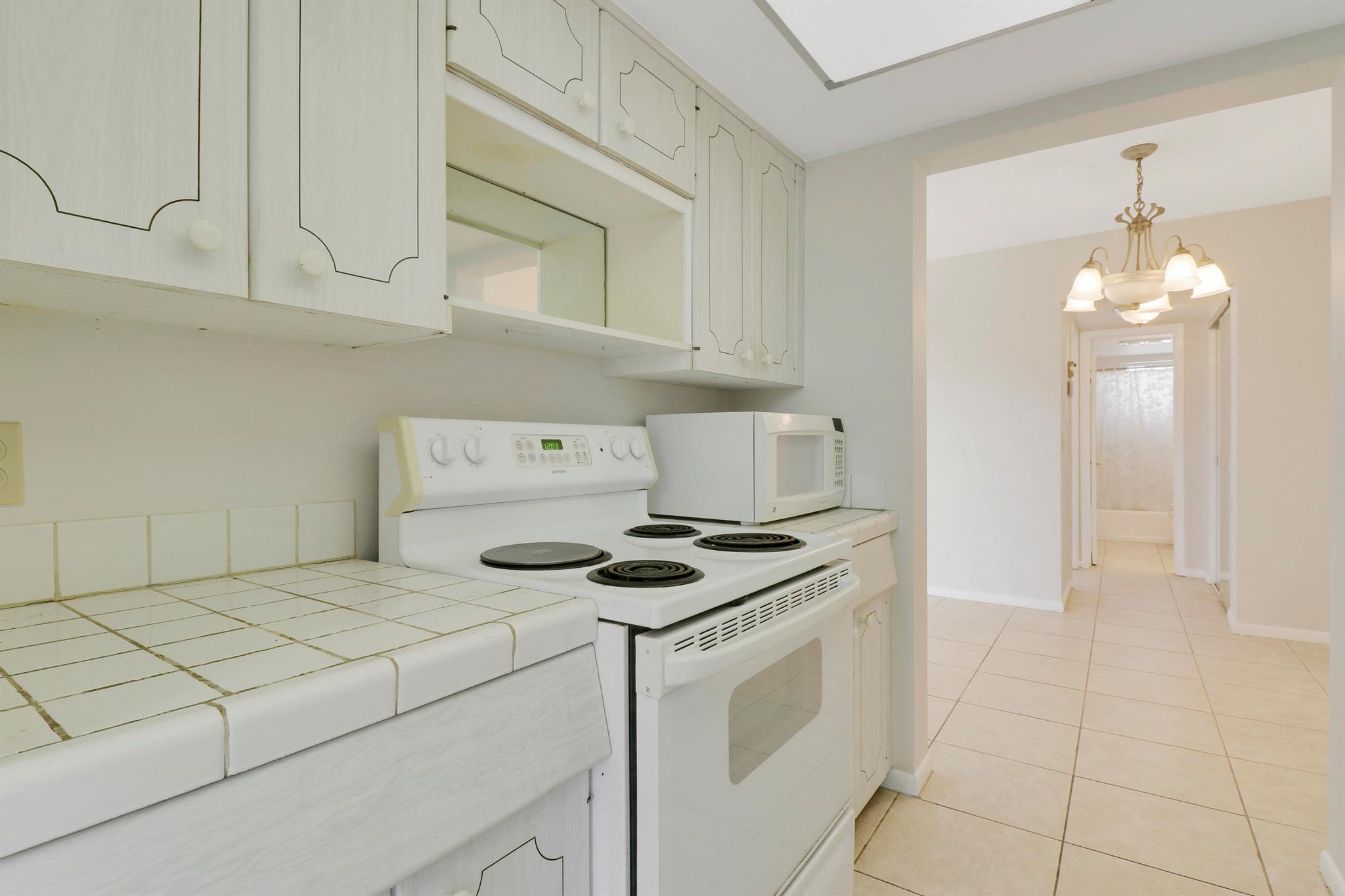 37 Yacht Club Drive 302