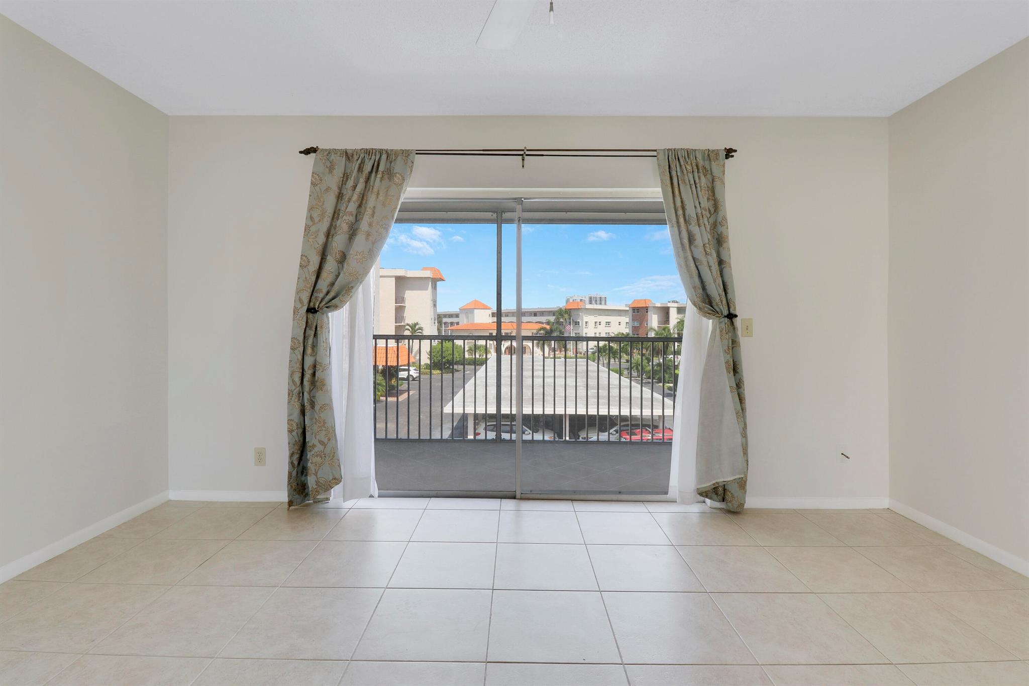 37 Yacht Club Drive 302
