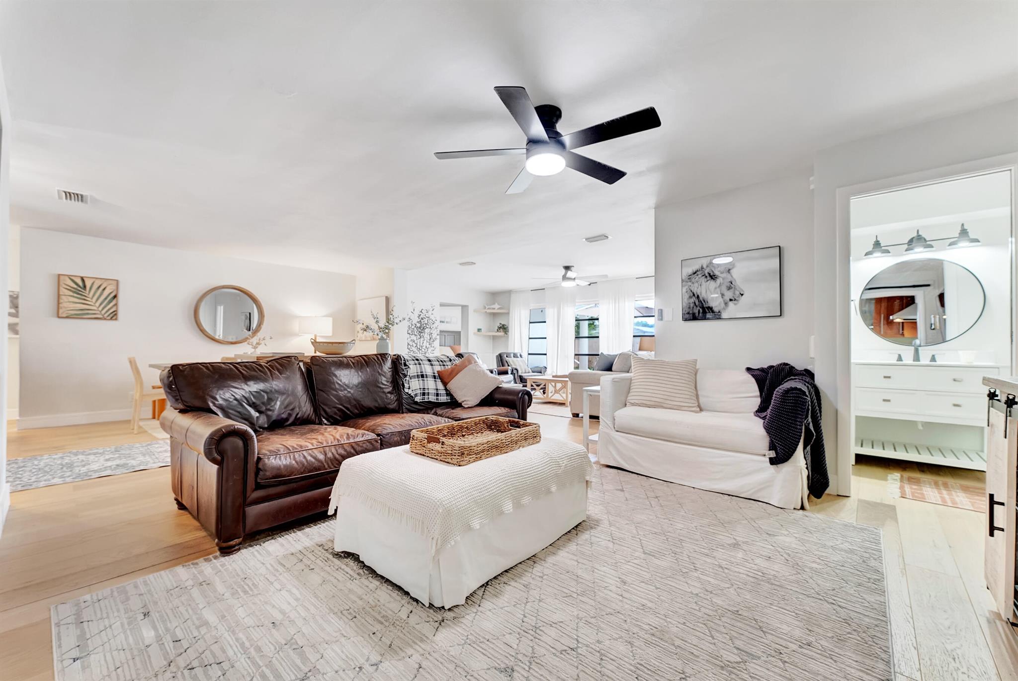 3882 Buttercup Circle S