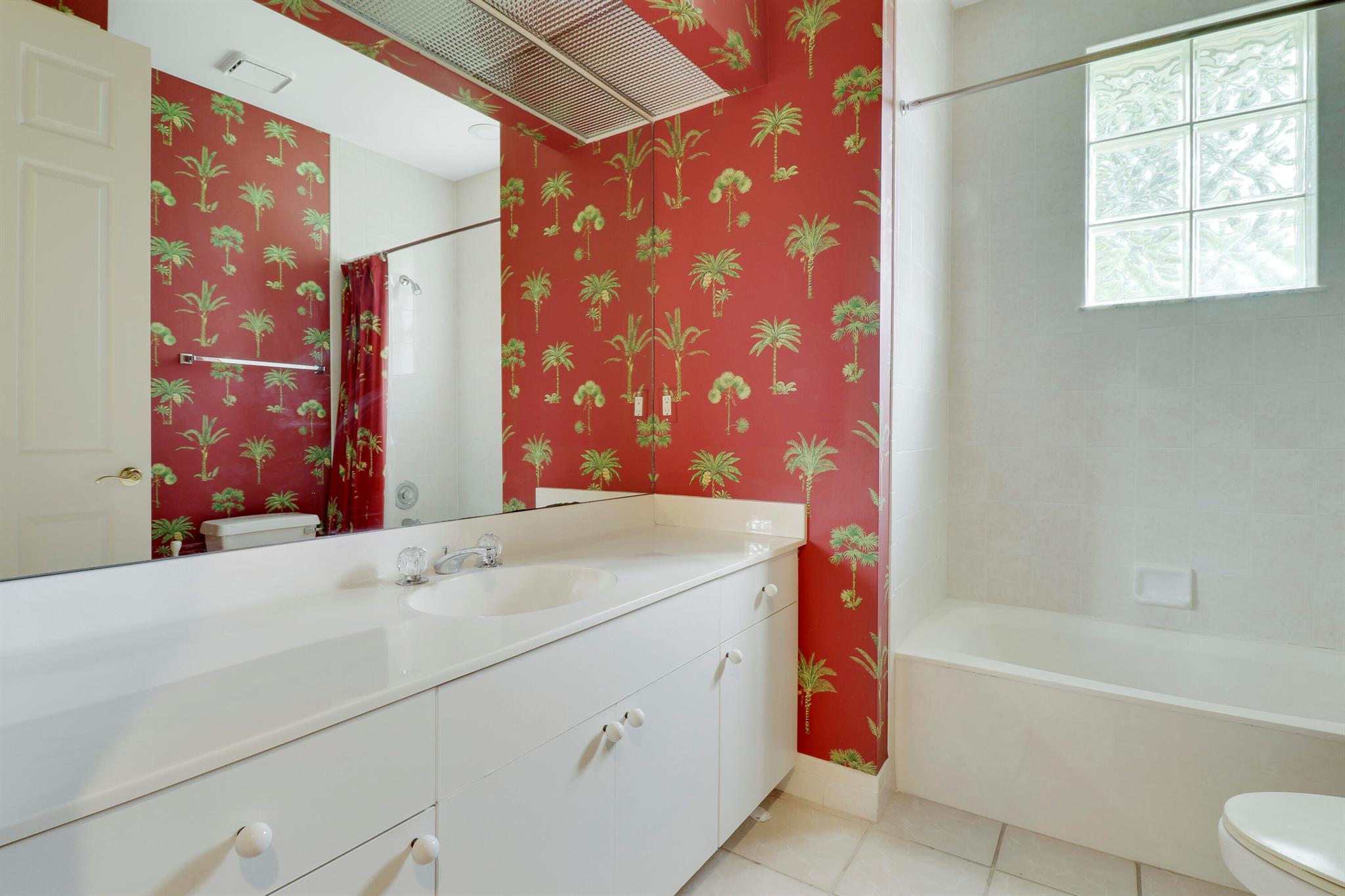 7780 Ironhorse Boulevard