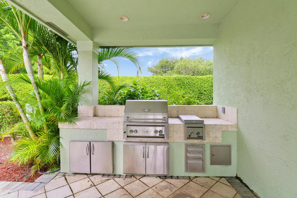 7780 Ironhorse Boulevard