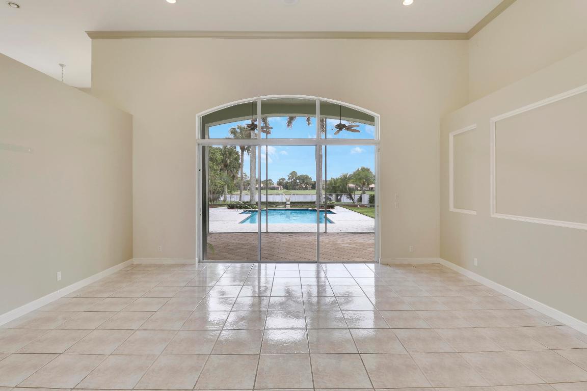 7780 Ironhorse Boulevard