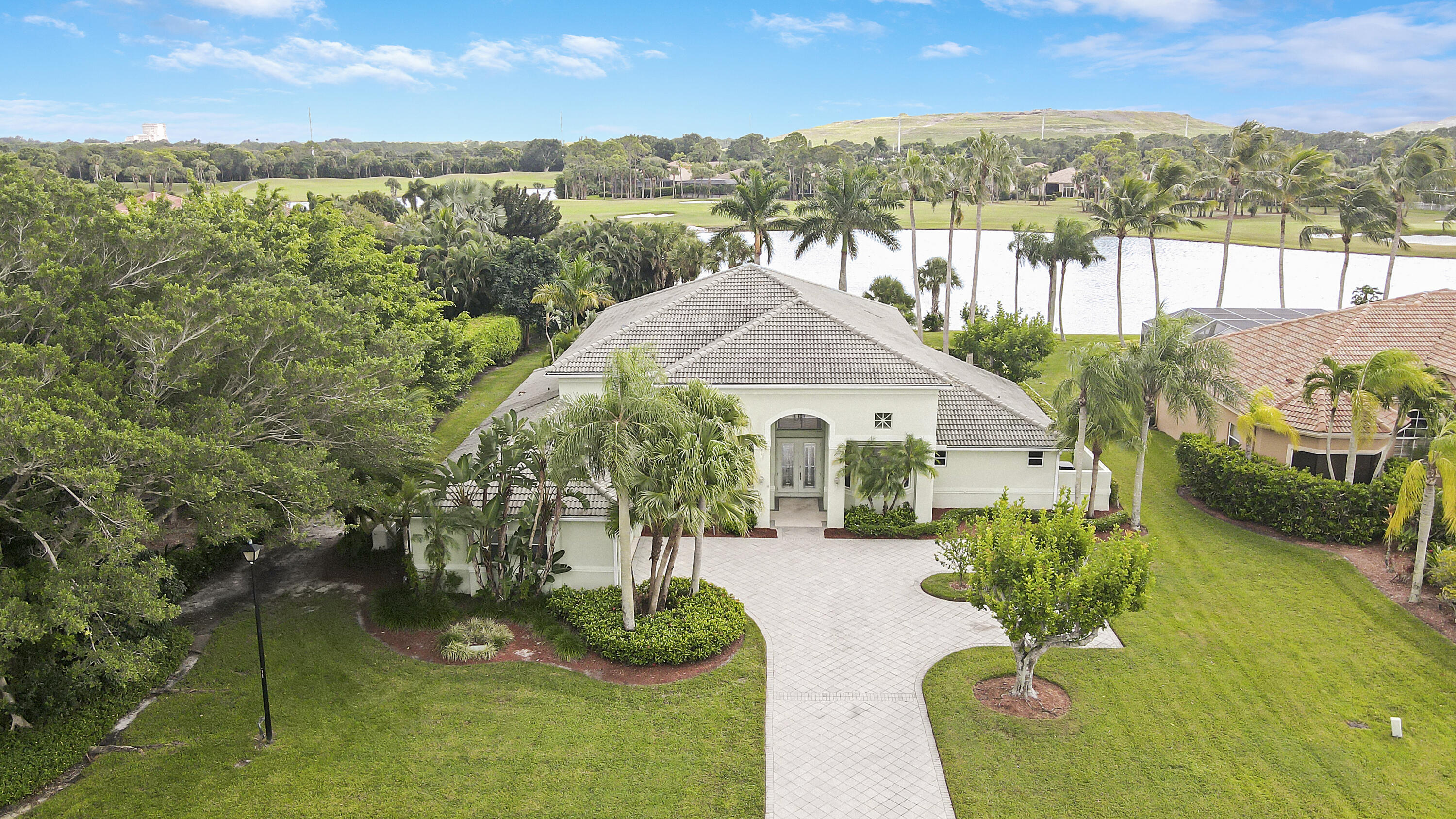 7780 Ironhorse Boulevard