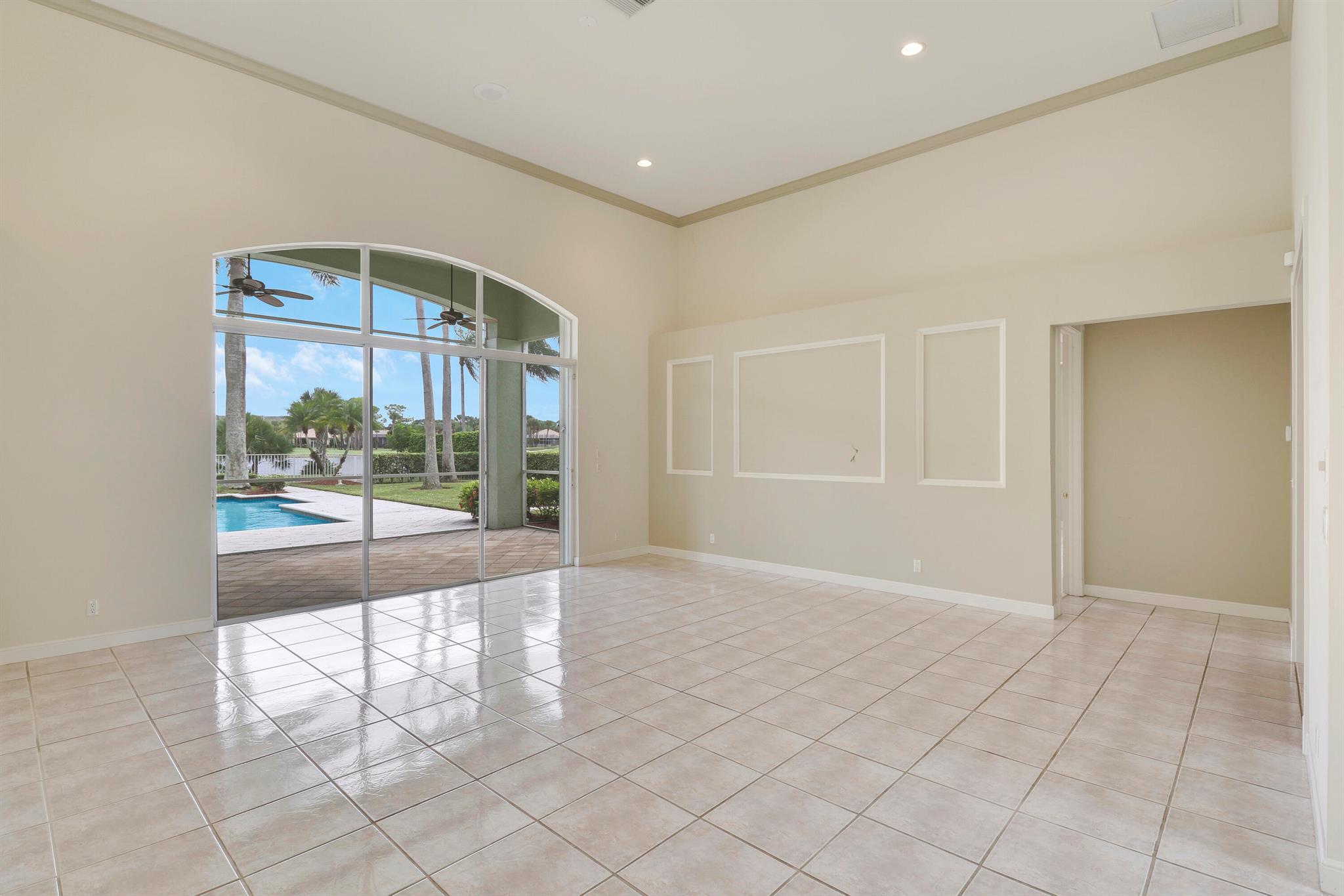 7780 Ironhorse Boulevard