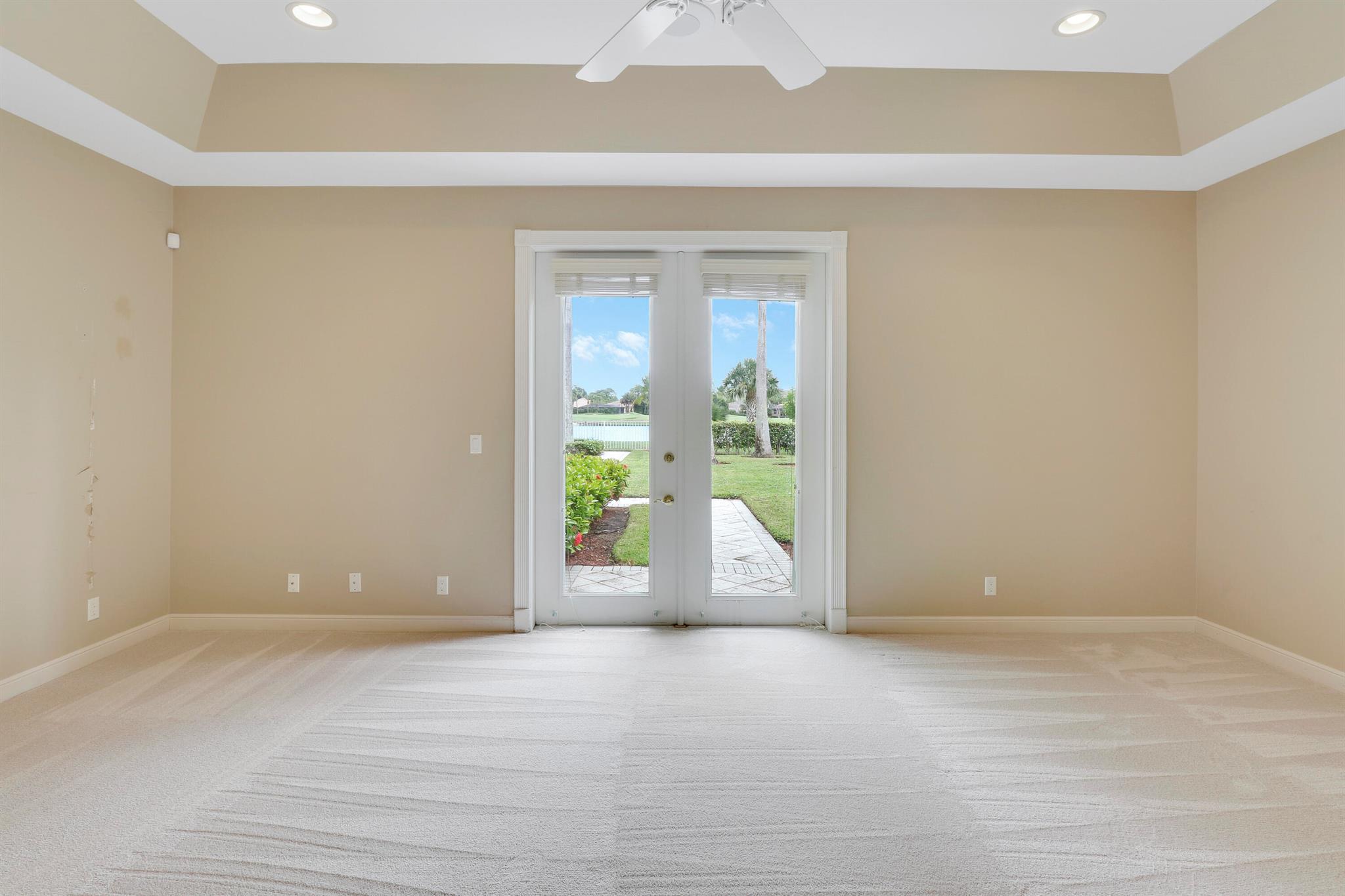 7780 Ironhorse Boulevard