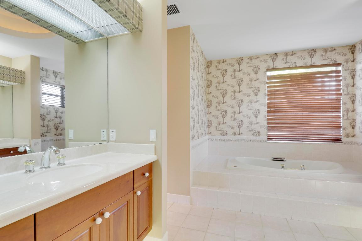 7780 Ironhorse Boulevard