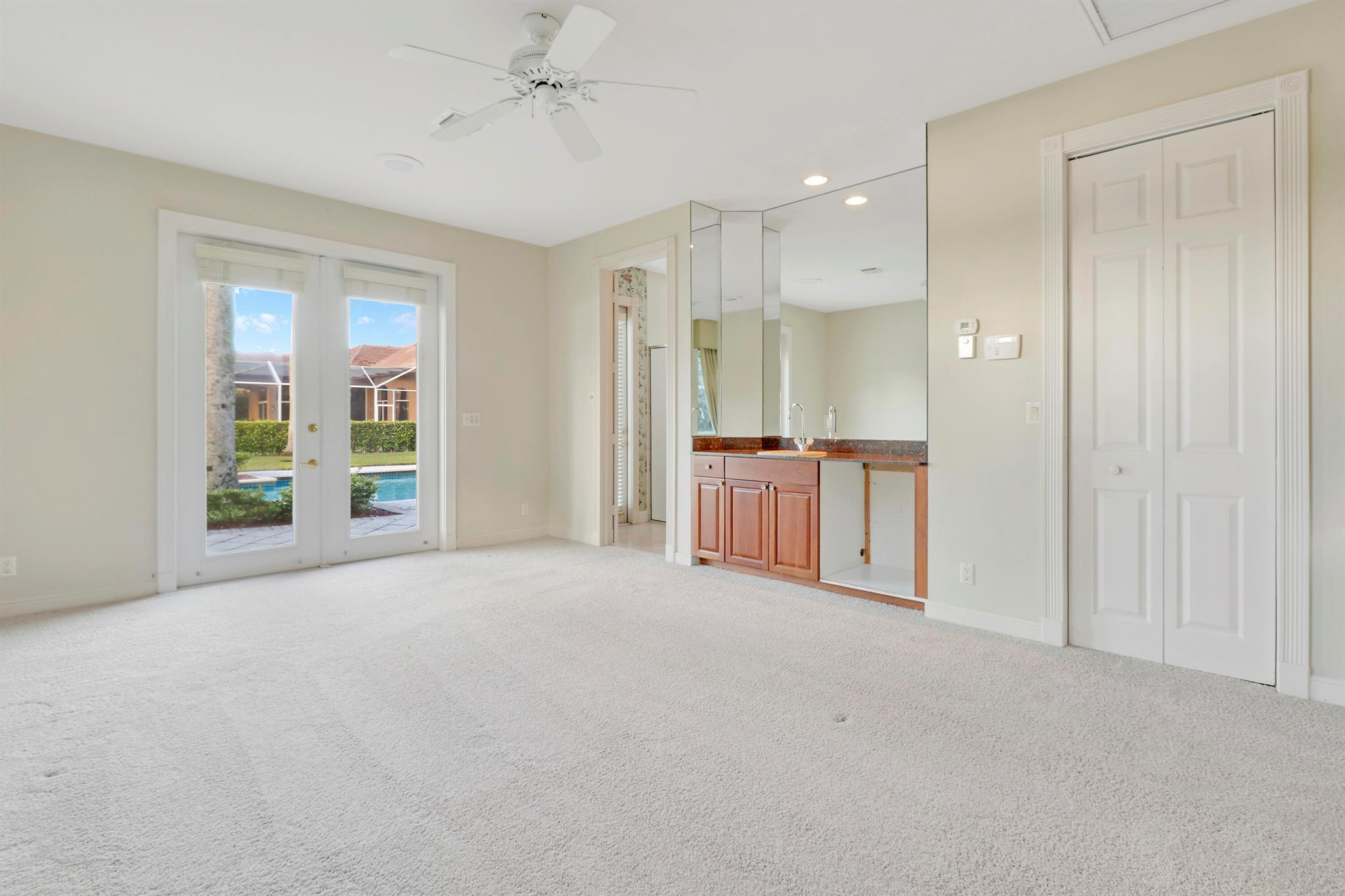 7780 Ironhorse Boulevard