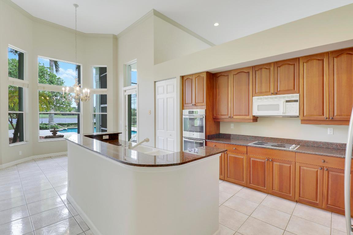 7780 Ironhorse Boulevard