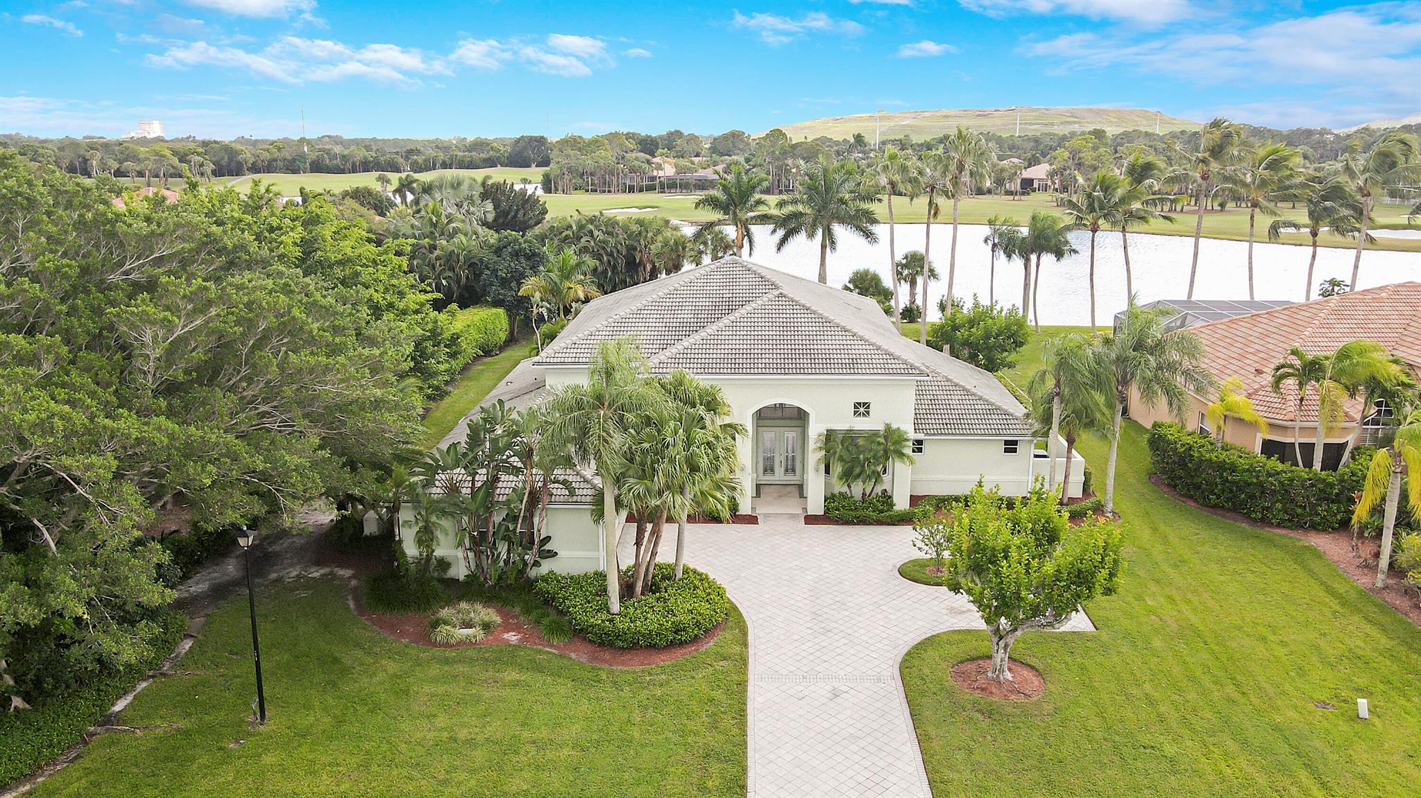 7780 Ironhorse Boulevard