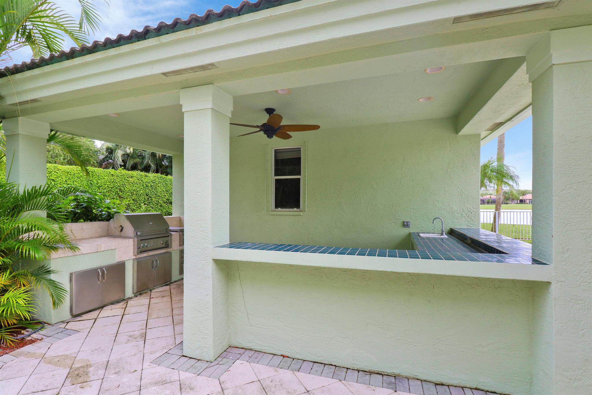 7780 Ironhorse Boulevard