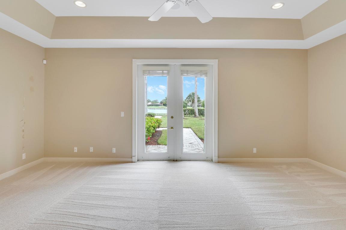 7780 Ironhorse Boulevard