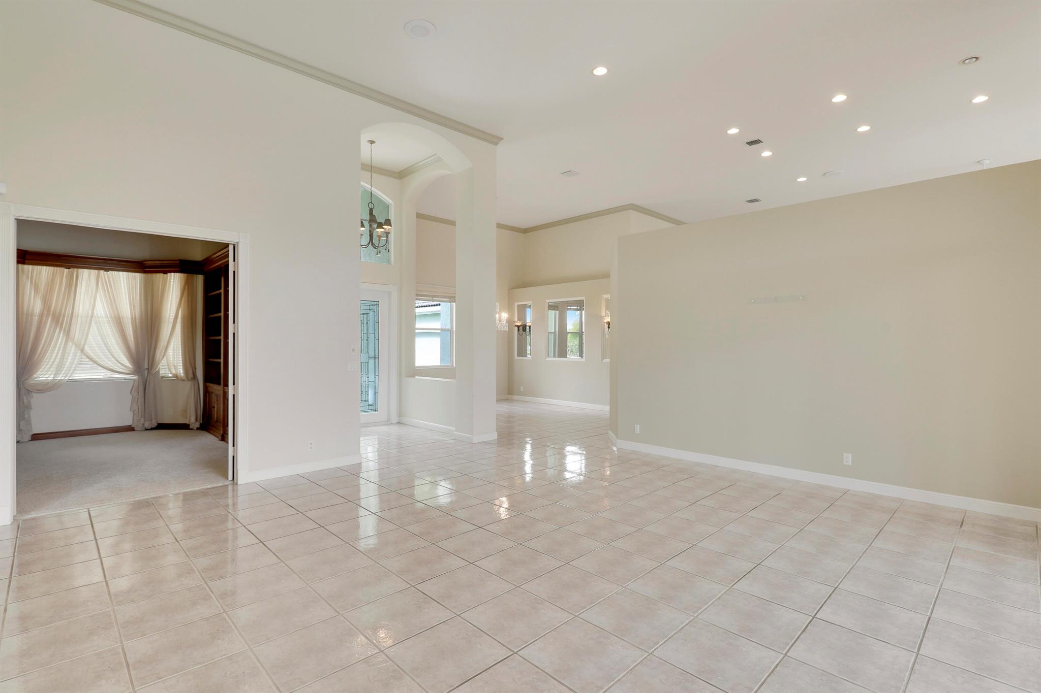 7780 Ironhorse Boulevard