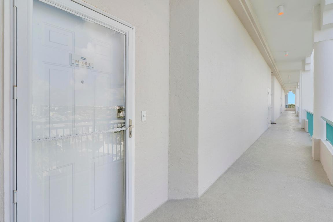 2000 S Highway A1a N602