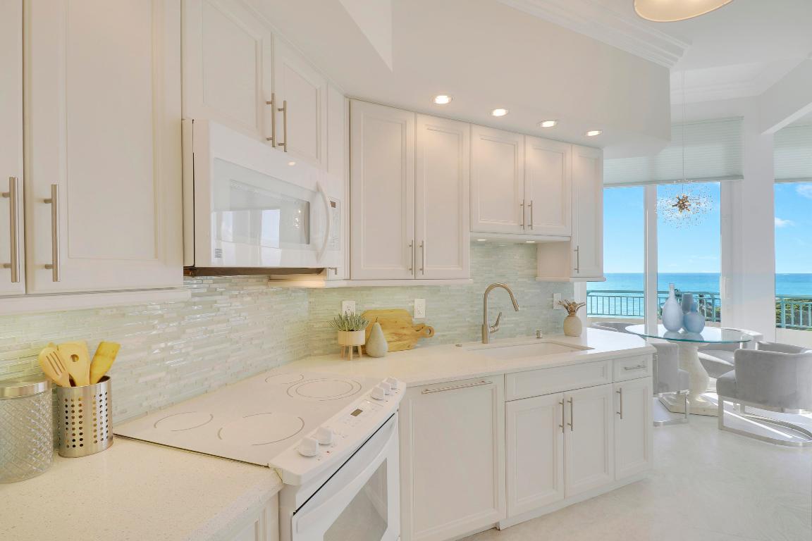 2000 S Highway A1a N602