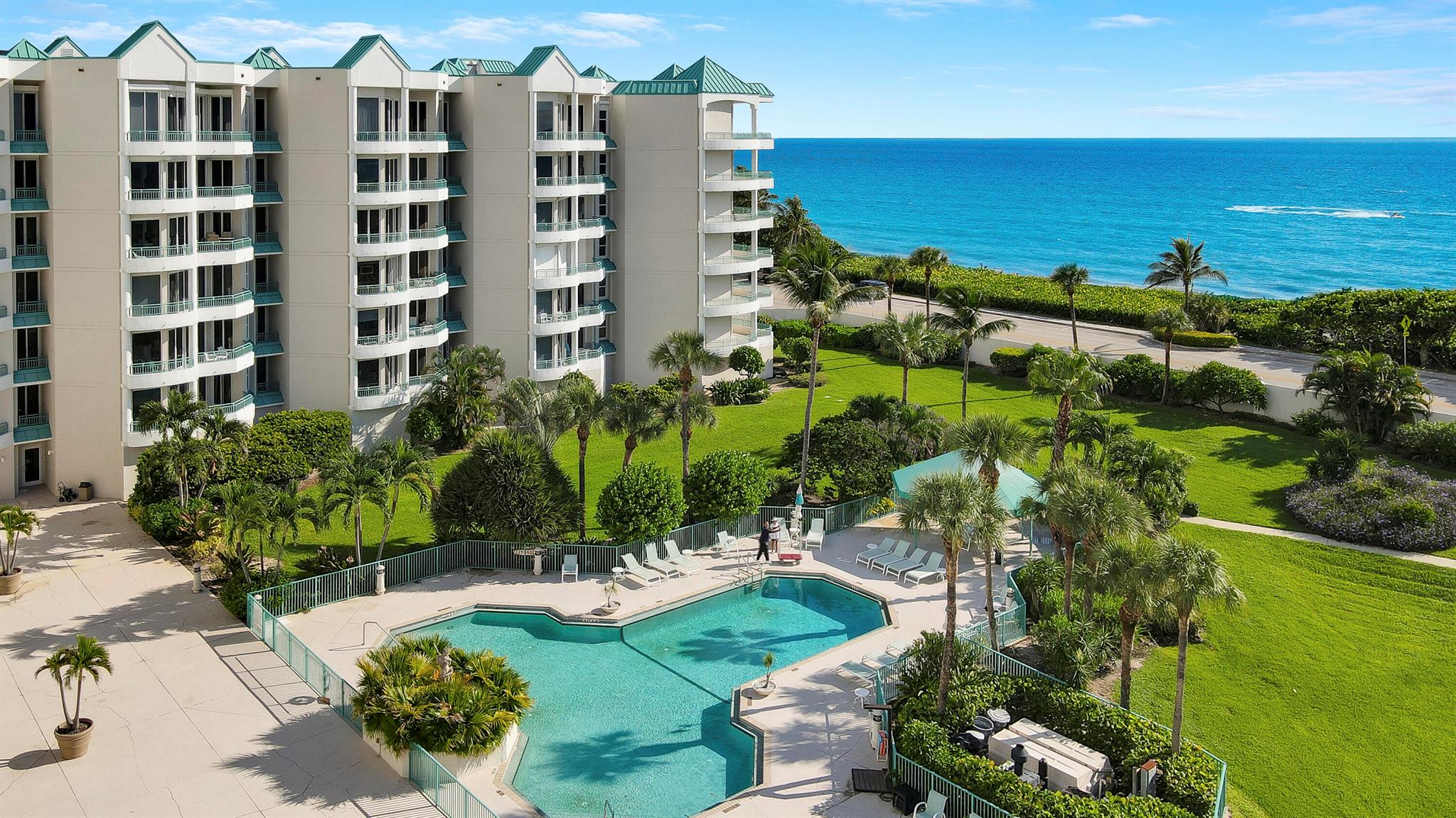 2000 S Highway A1a N602