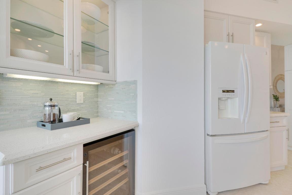 2000 S Highway A1a N602