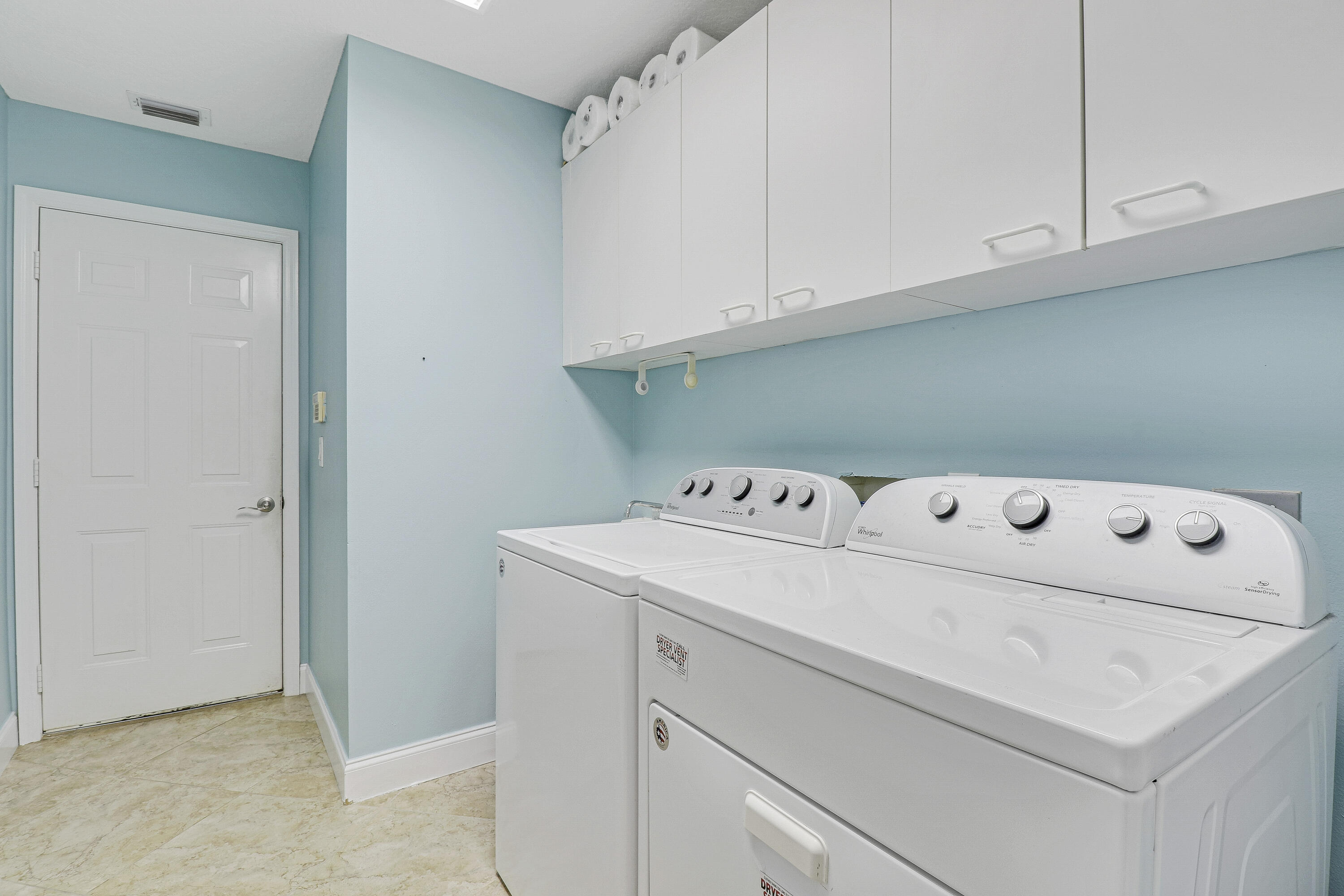 490 NW Bellworth Place