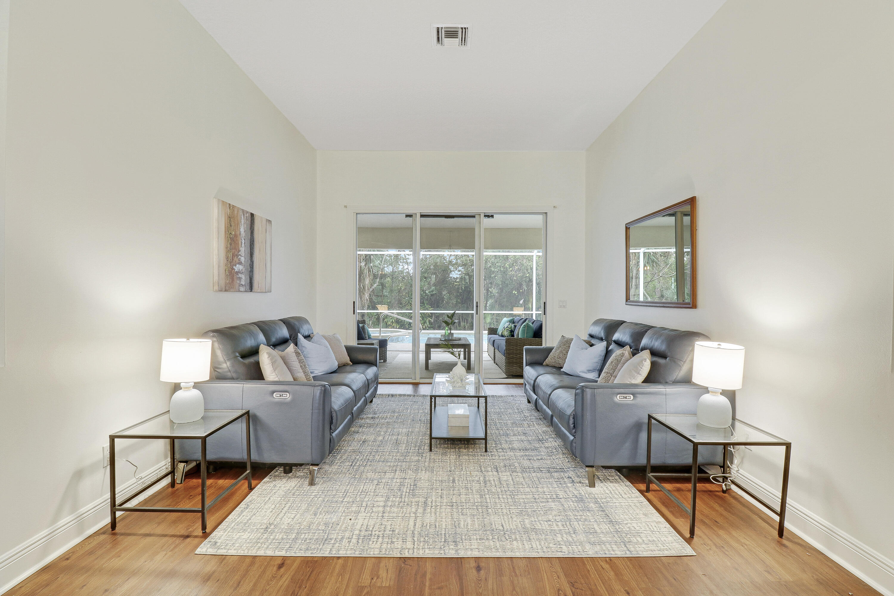 490 NW Bellworth Place