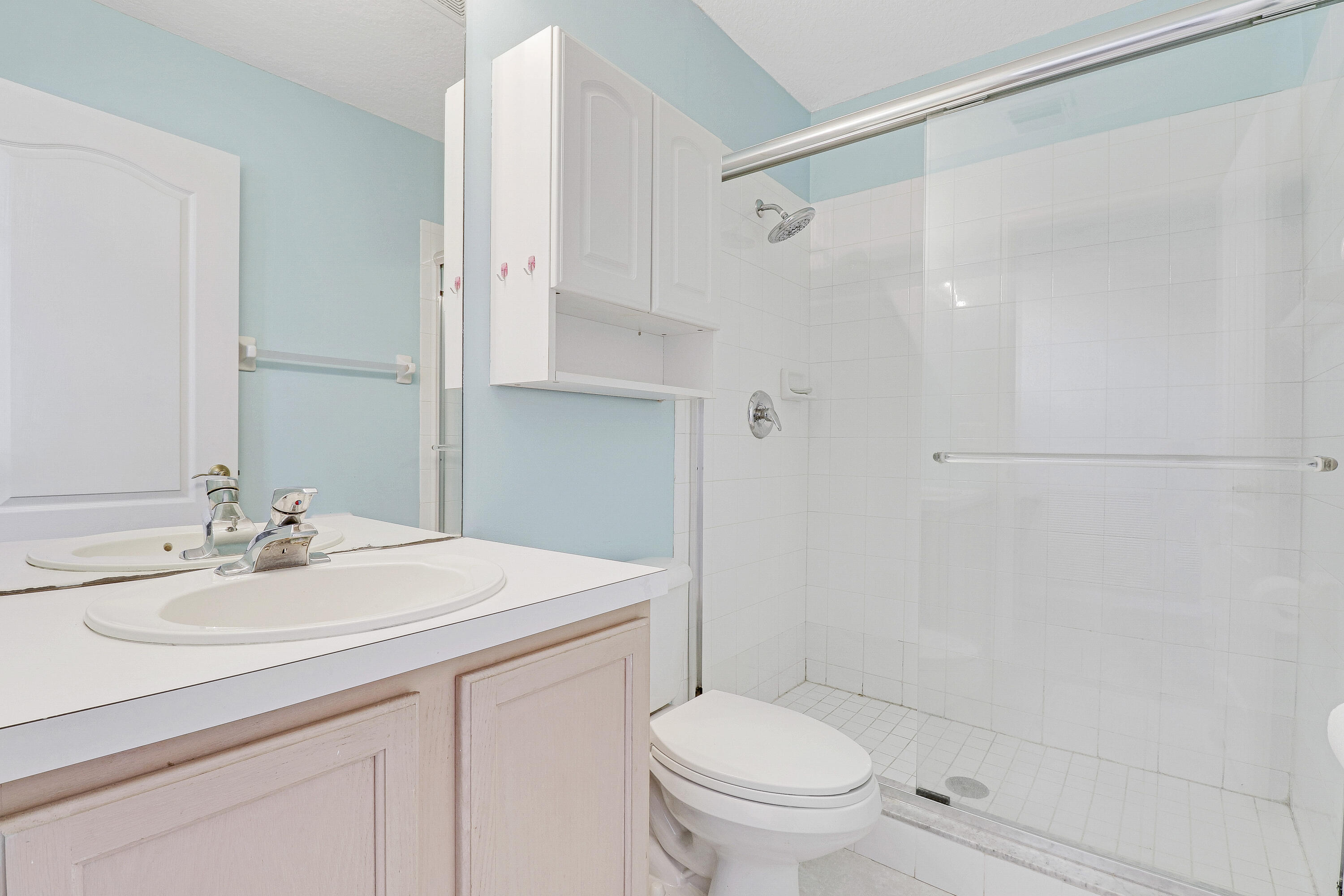 490 NW Bellworth Place