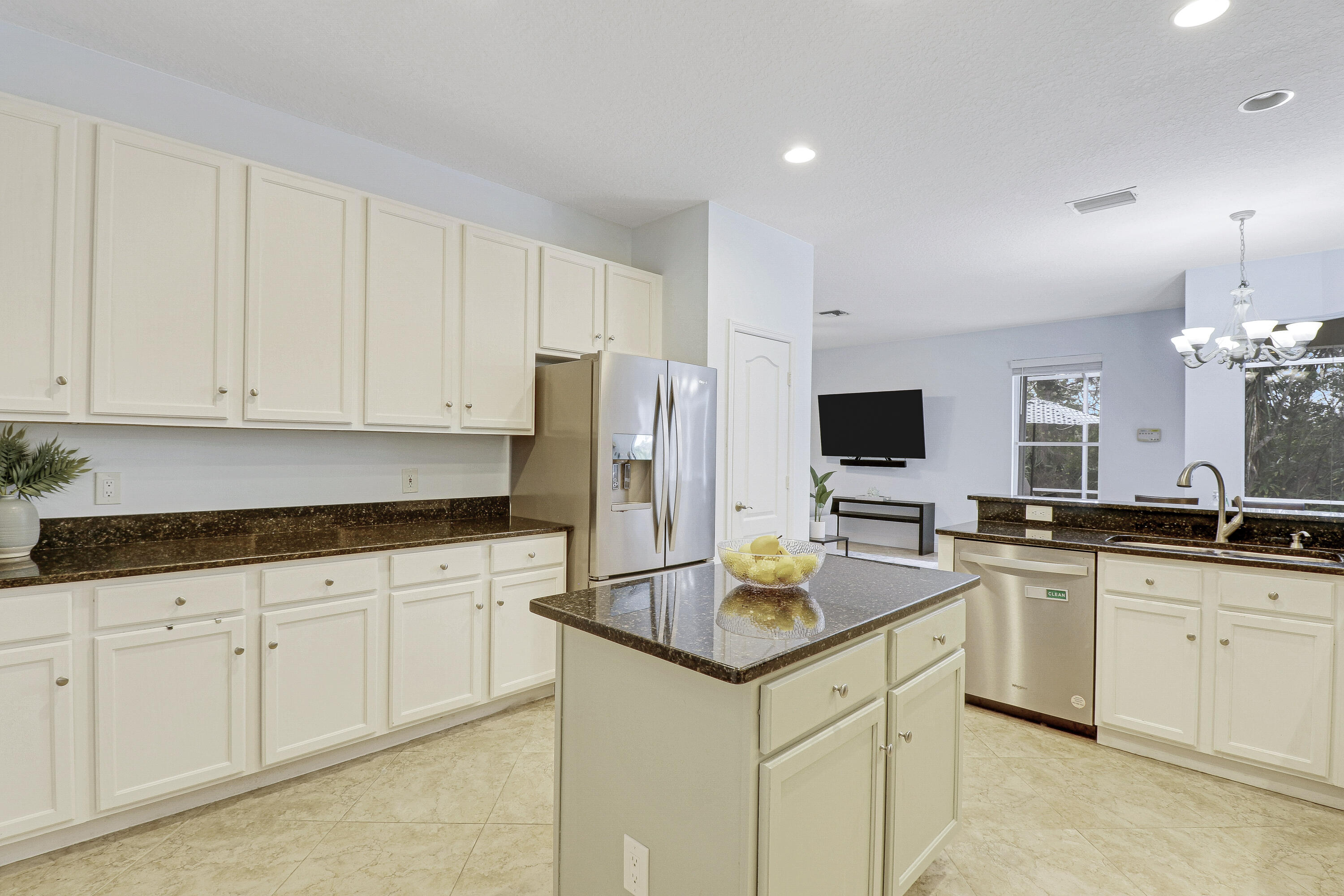 490 NW Bellworth Place