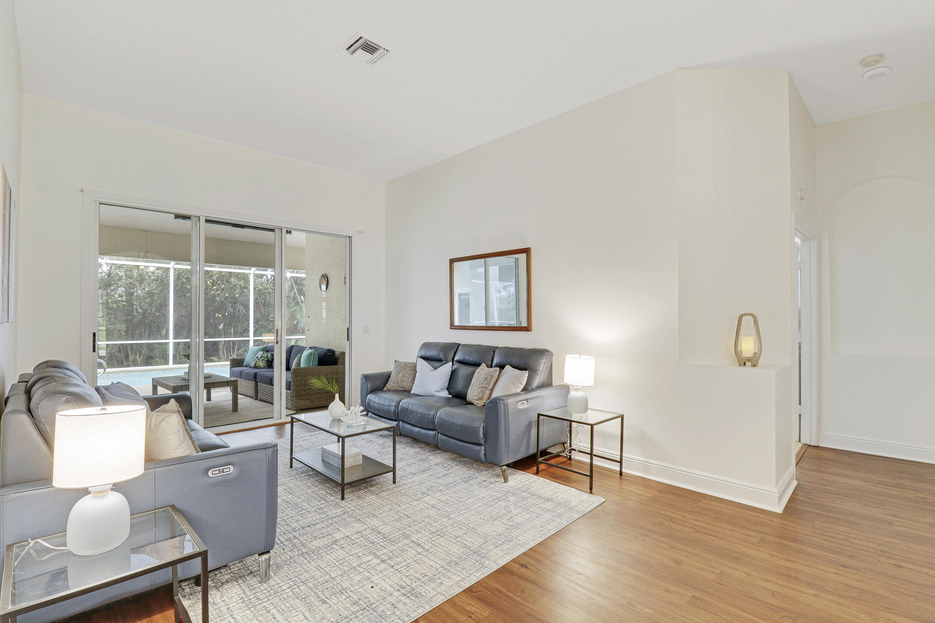 490 NW Bellworth Place