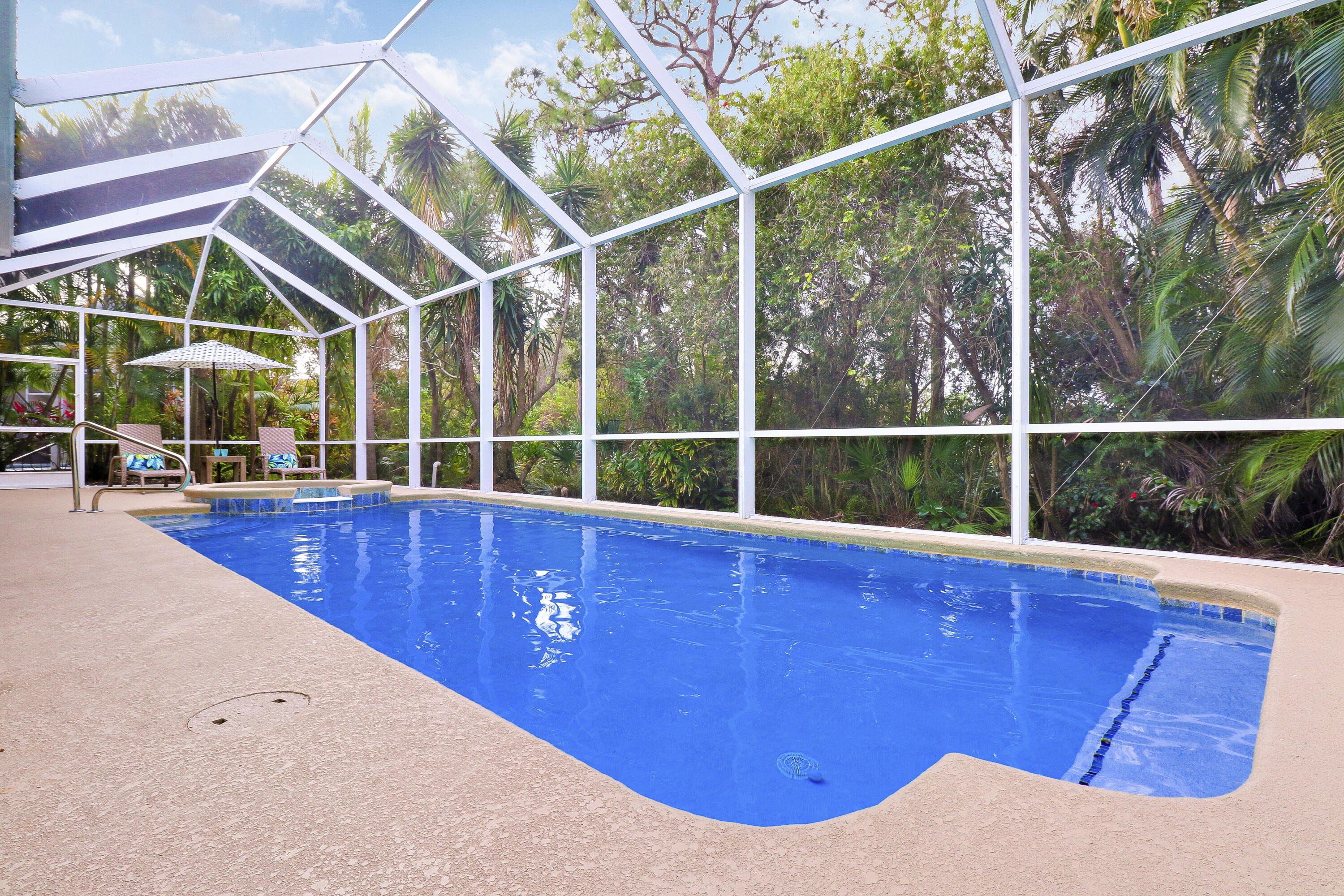 490 NW Bellworth Place