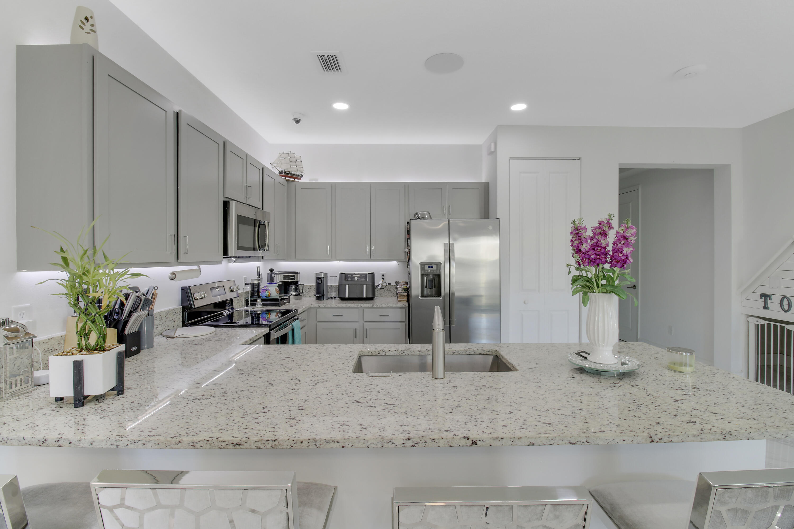 1010 Willow Place