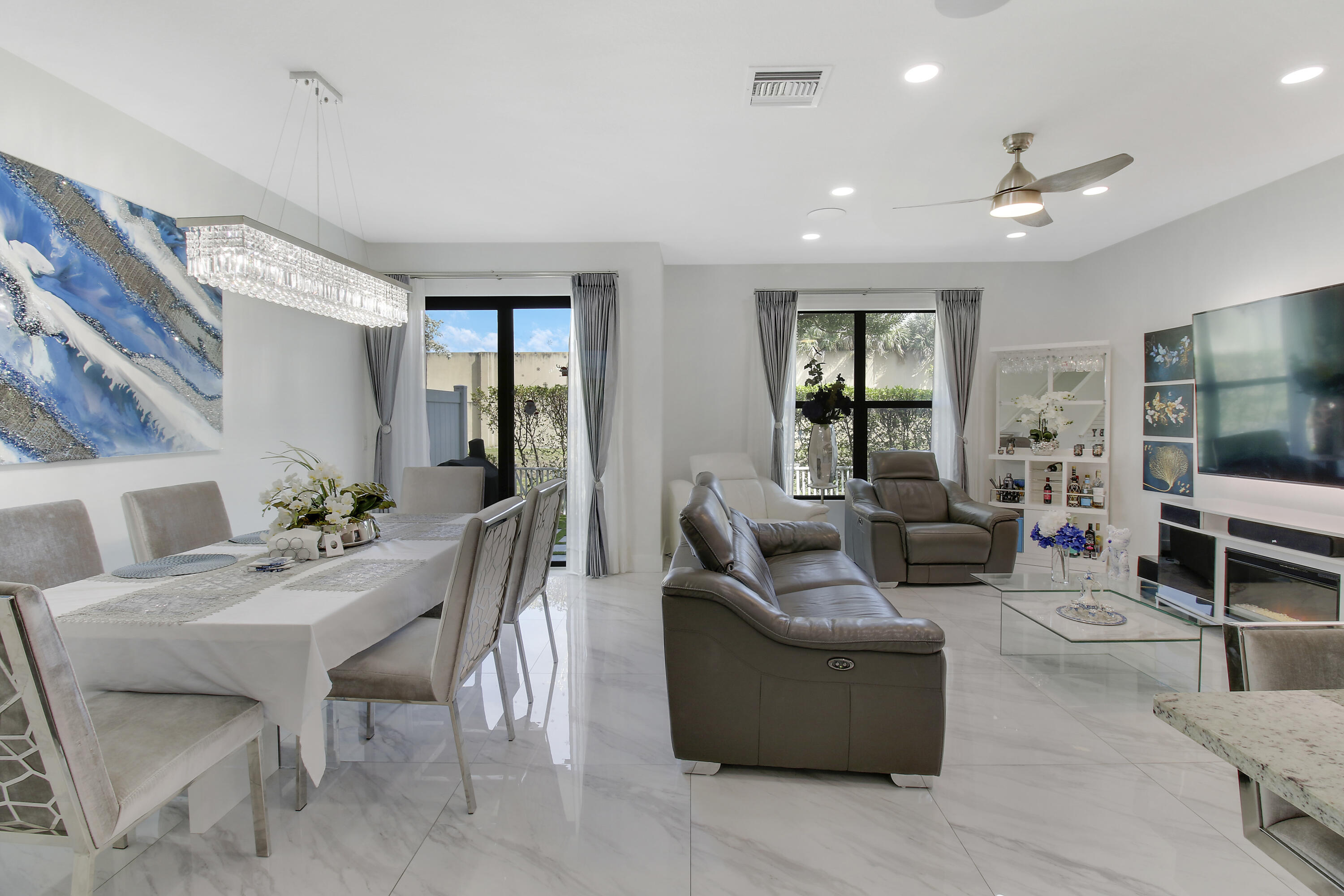 1010 Willow Place