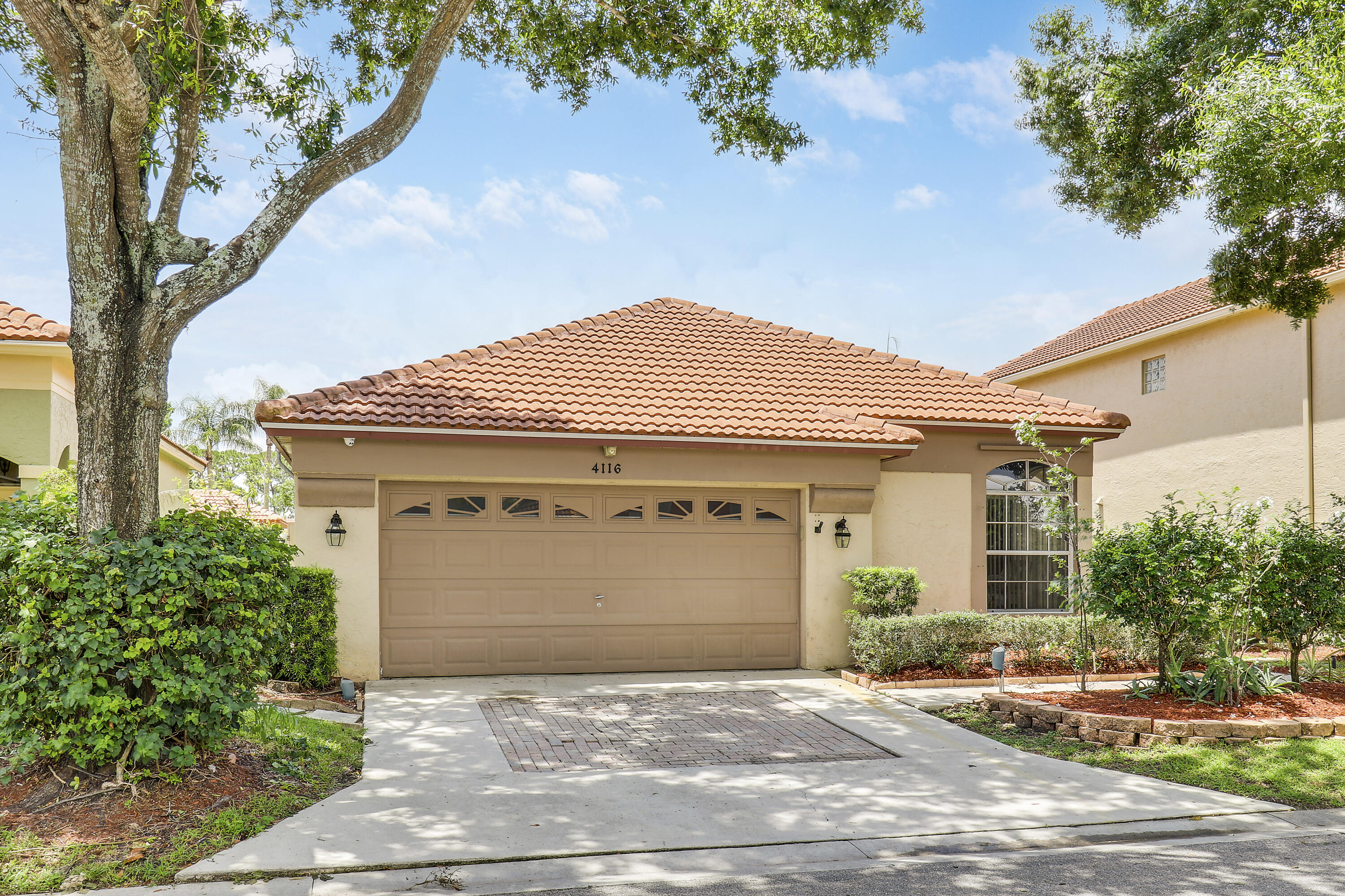 4116 Dakota Place