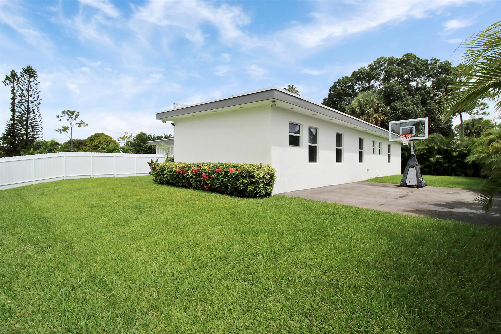 736 Marshall Road