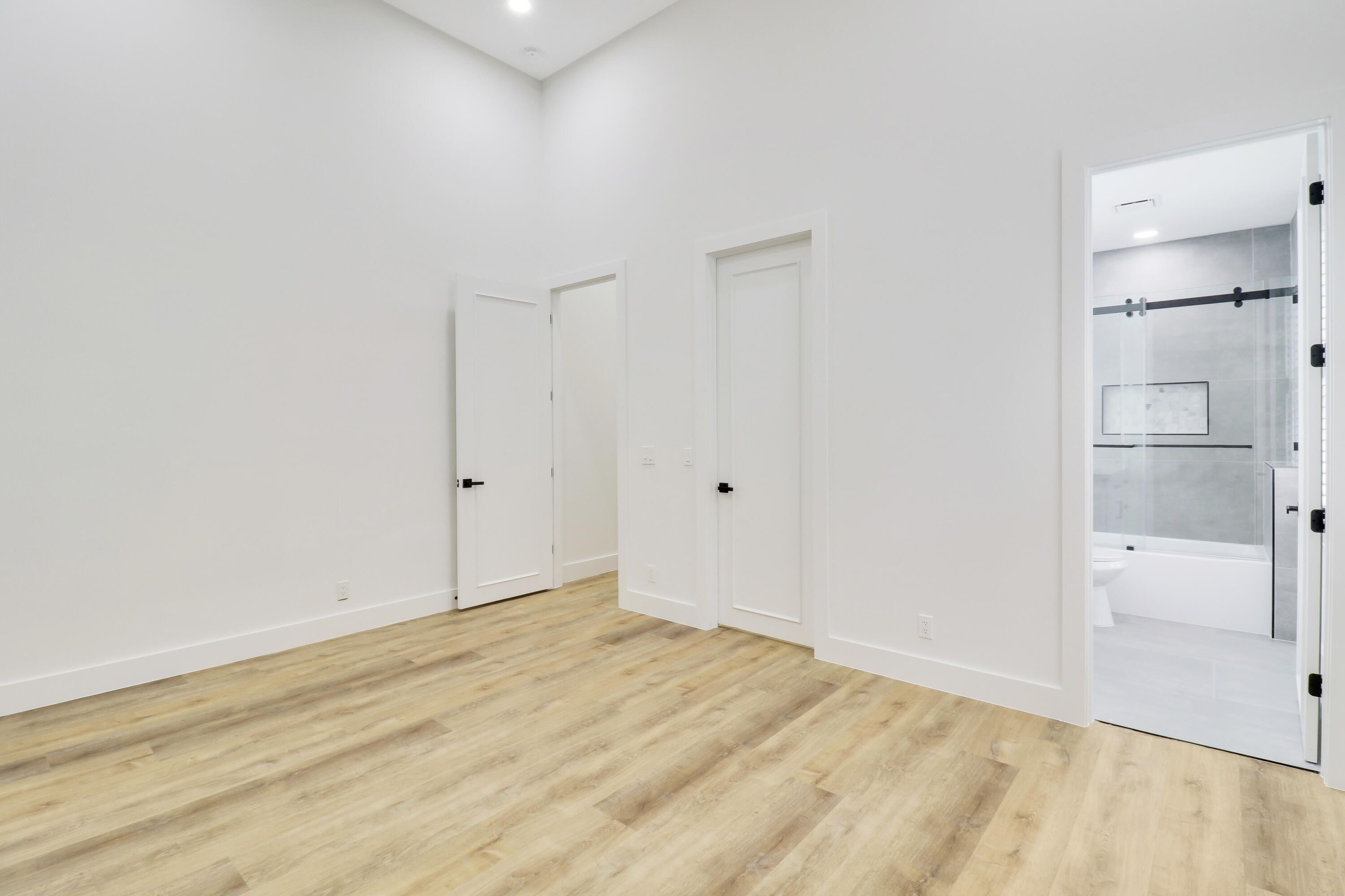 7739 Ironhorse Boulevard