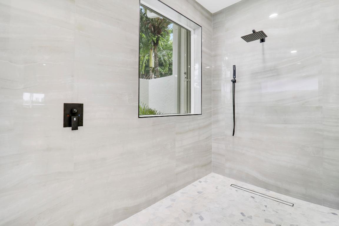 7739 Ironhorse Boulevard