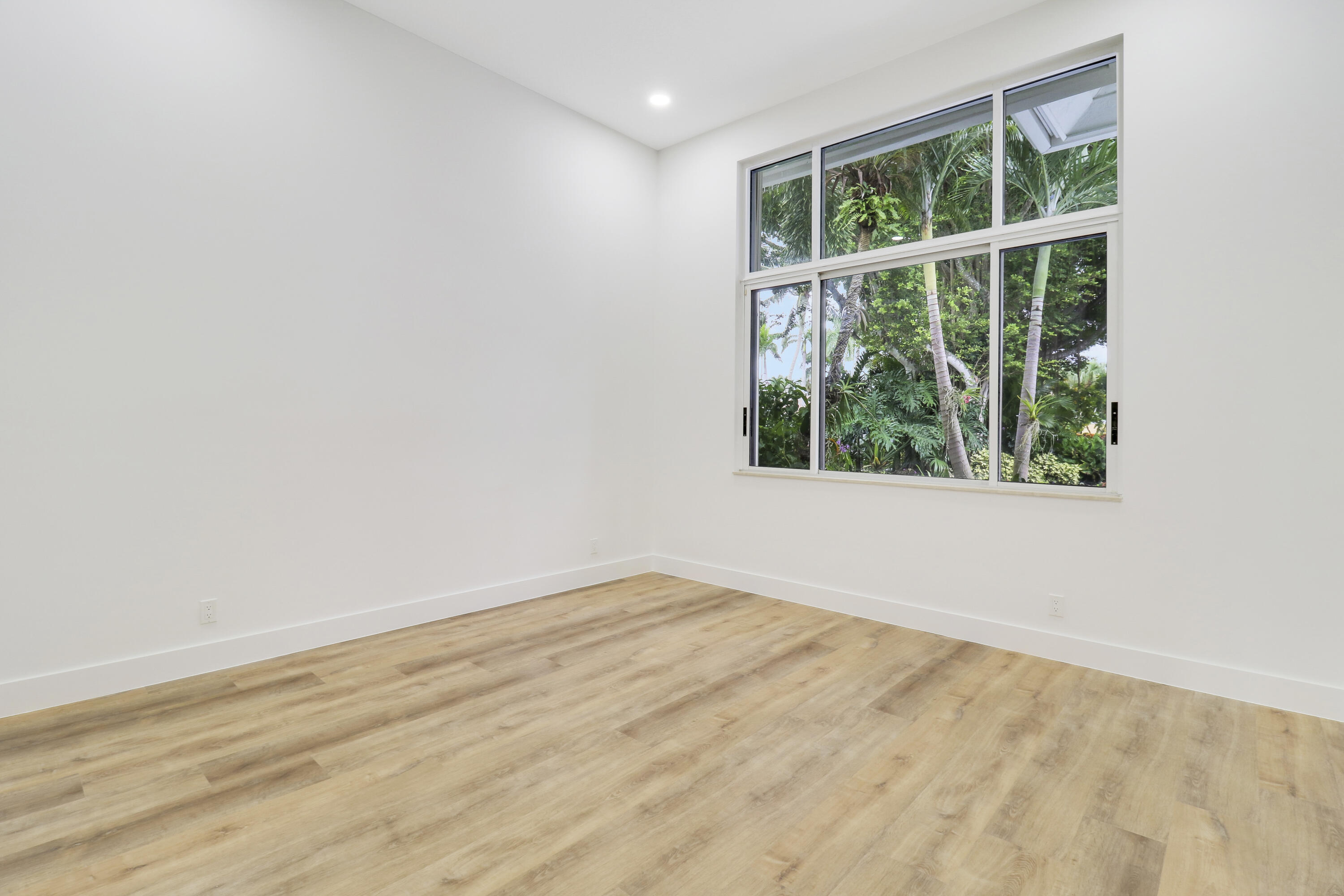 7739 Ironhorse Boulevard