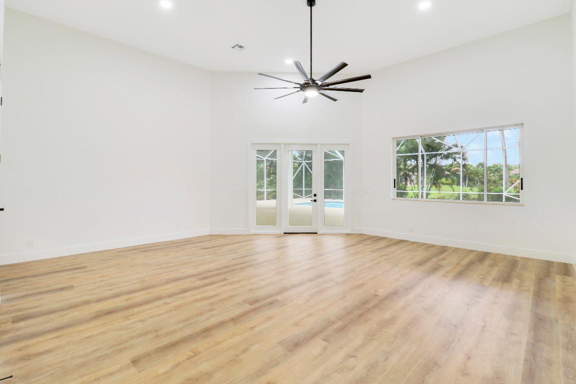 7739 Ironhorse Boulevard