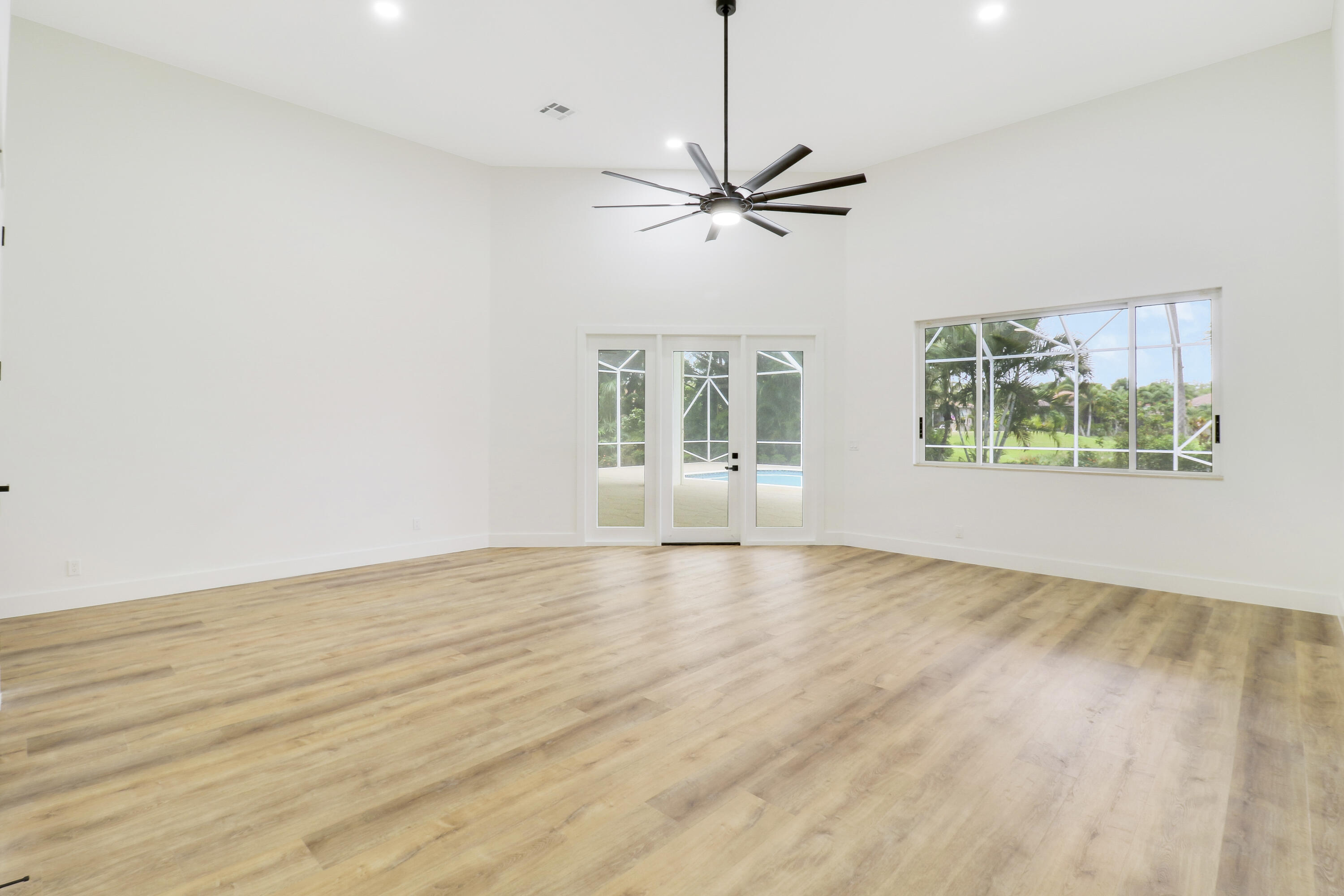 7739 Ironhorse Boulevard