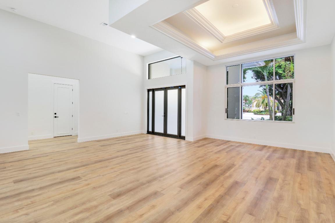 7739 Ironhorse Boulevard