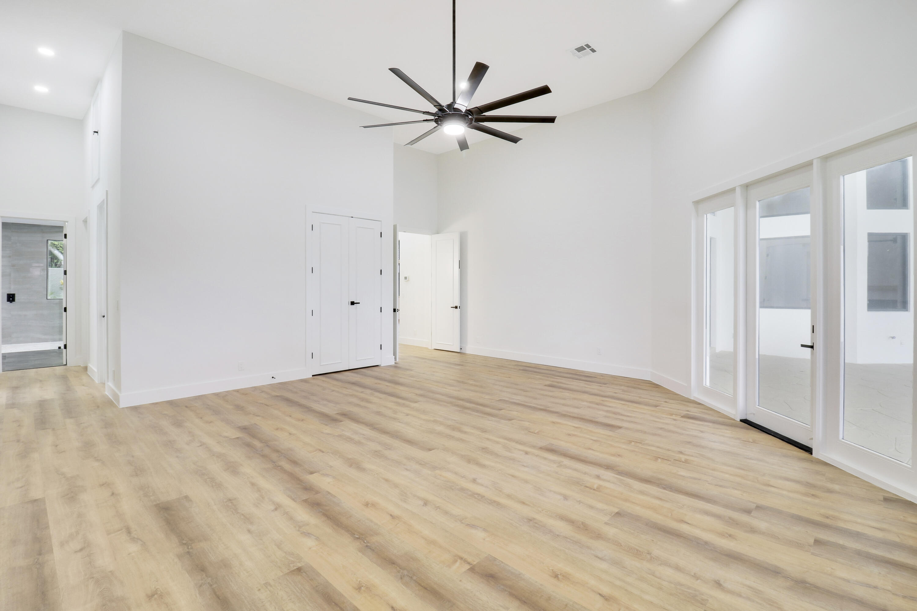 7739 Ironhorse Boulevard