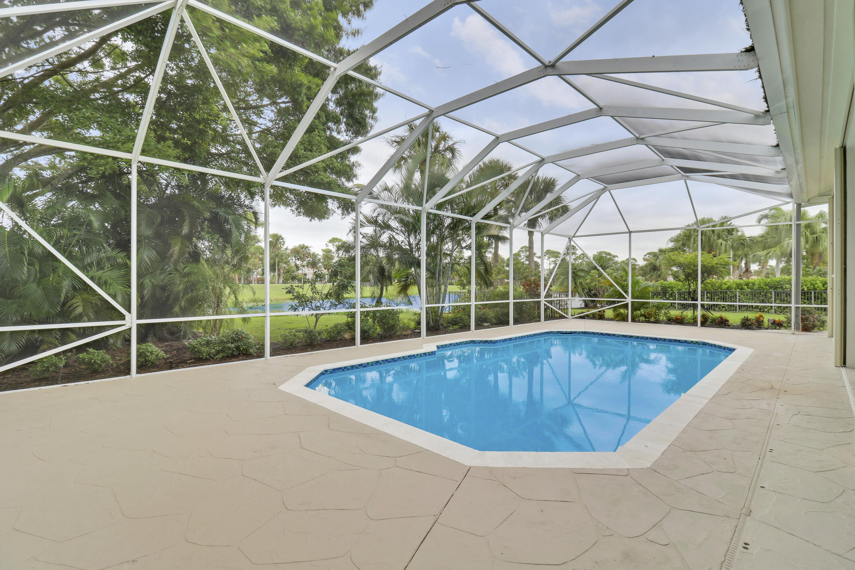 7739 Ironhorse Boulevard