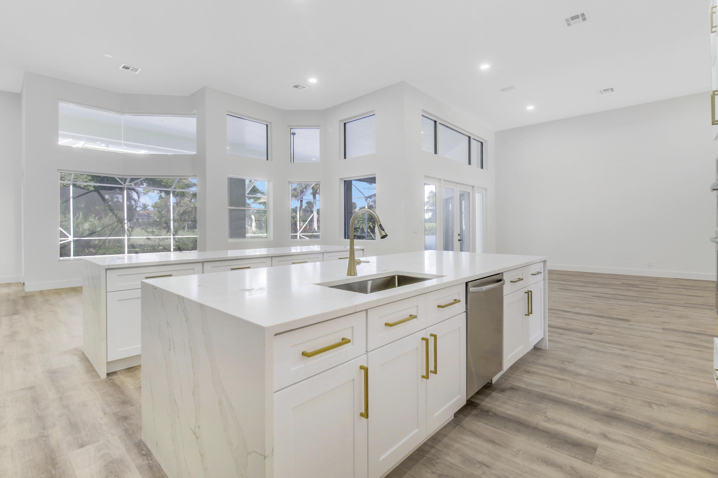 7739 Ironhorse Boulevard