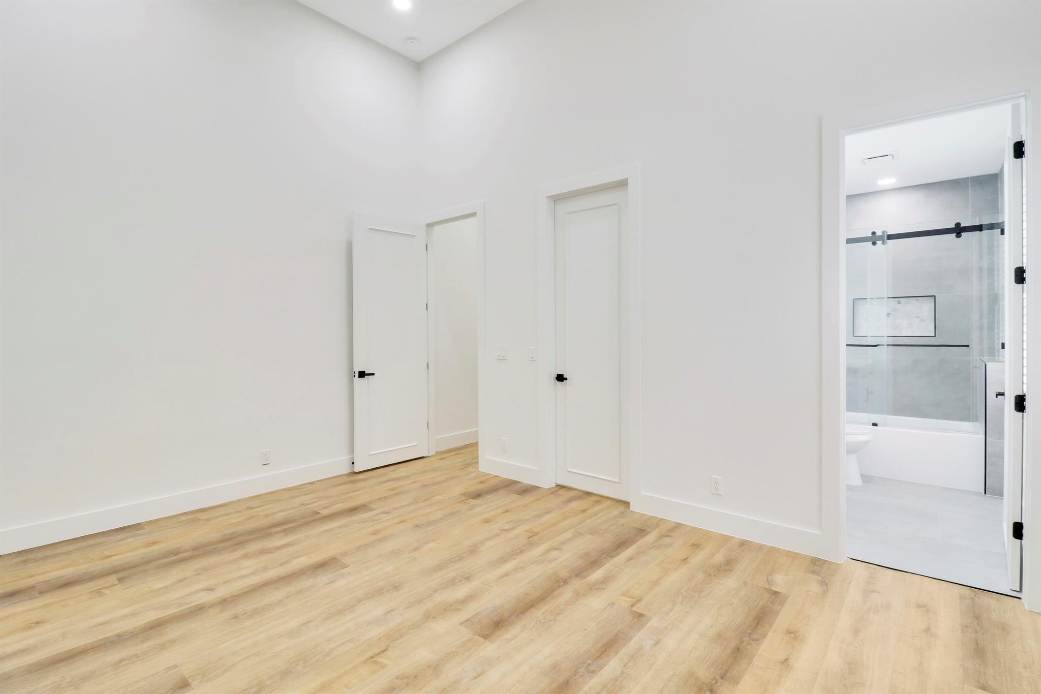 7739 Ironhorse Boulevard